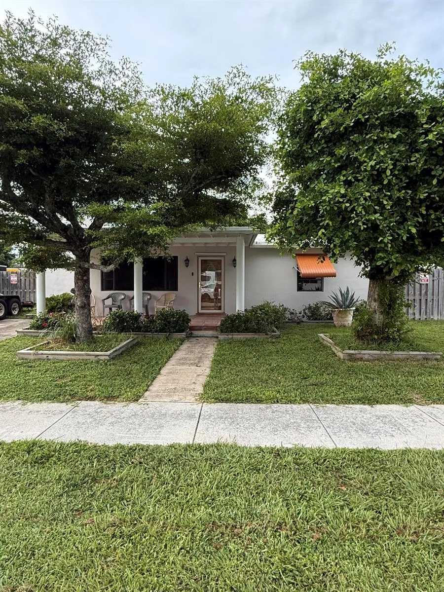 817 Elm Road, West Palm Beach, FL 33409