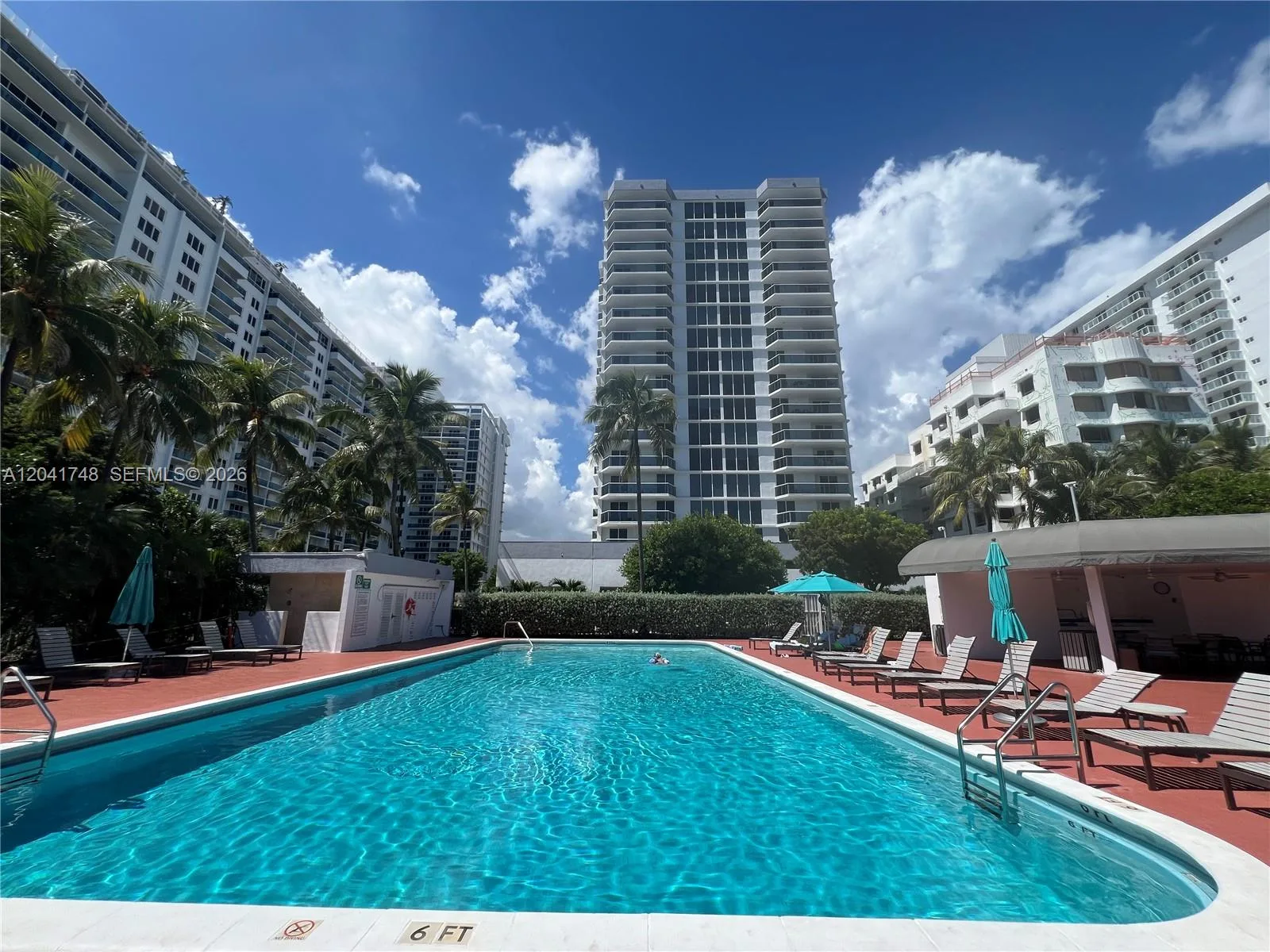 2401 Collins Ave # 1009, Miami Beach, FL 33140
