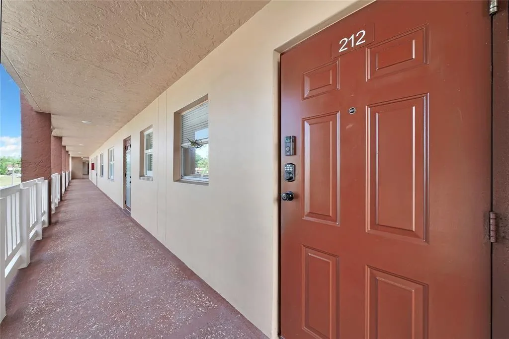 9281 Sunrise Lakes Boulevard # 212, Sunrise, FL 33322