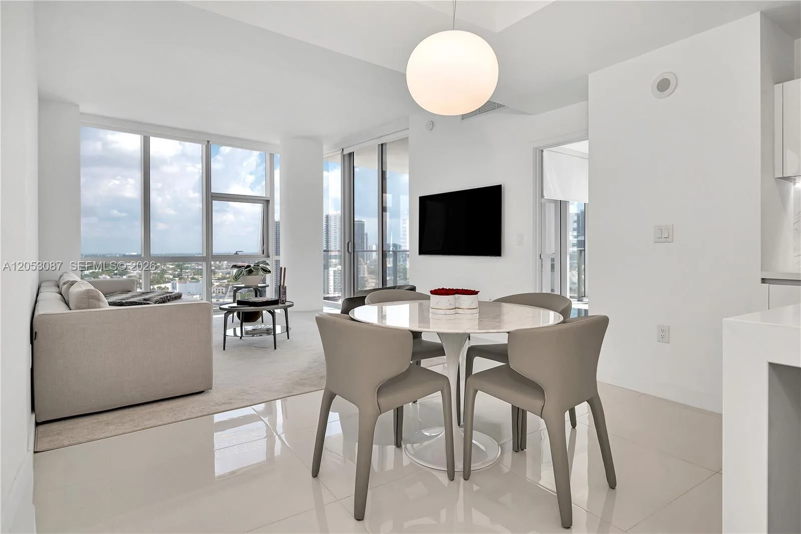 851 NE 1st Ave # 1701, Miami, FL 33132 photo 3