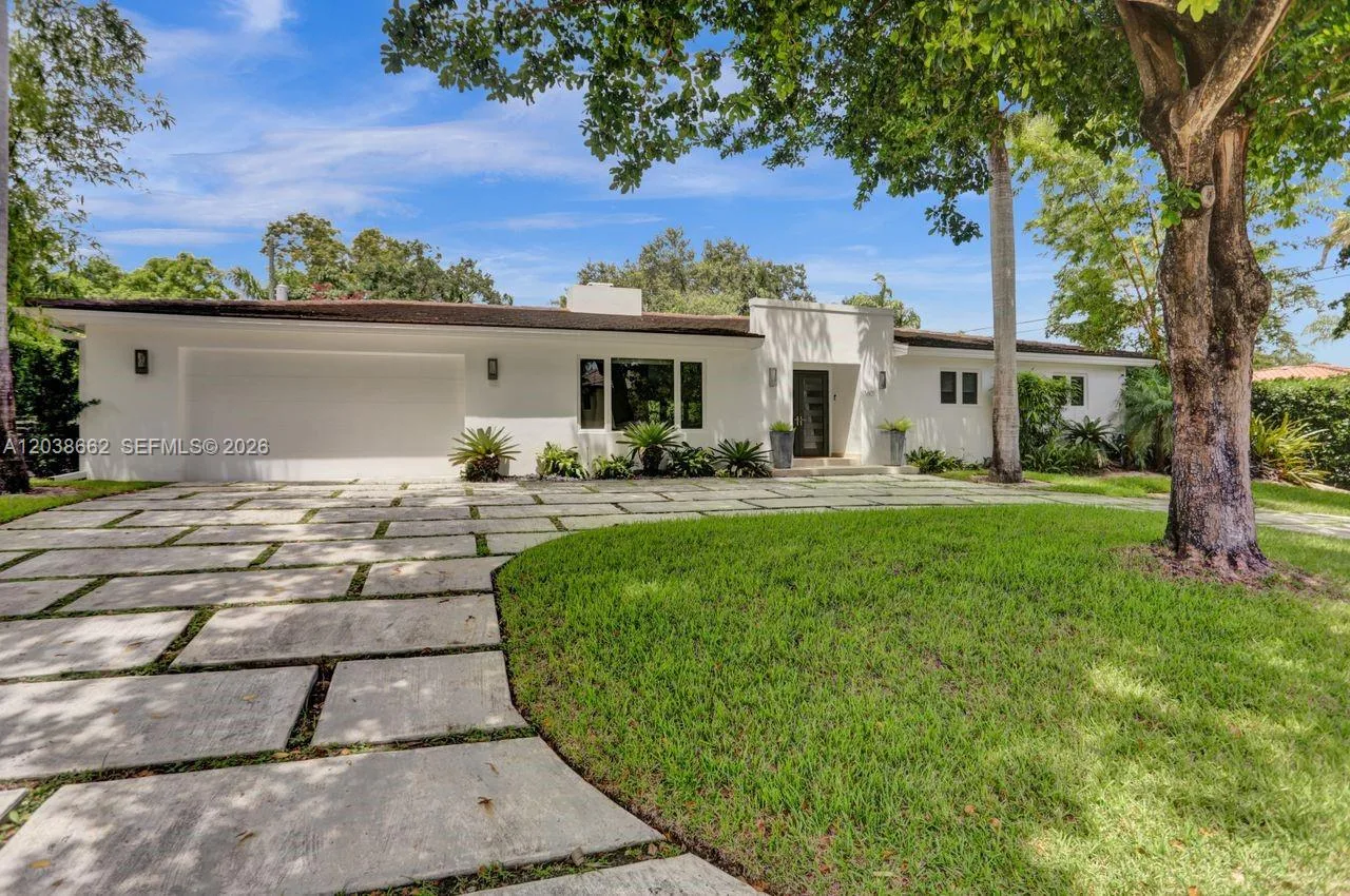 1601 Lugo Ave, Coral Gables, FL 33156 photo 2