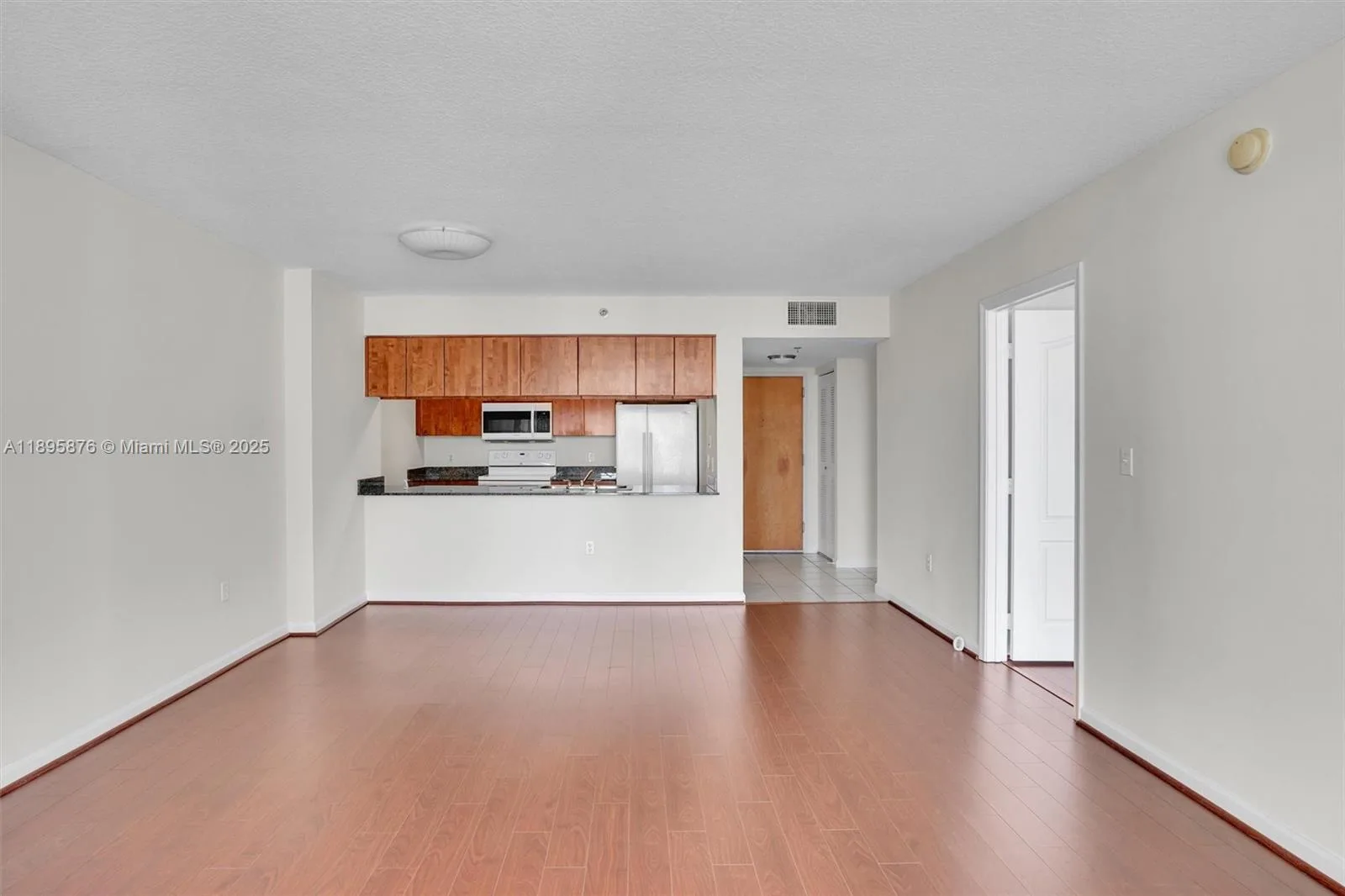 1200 Brickell Bay Dr # 2821, Miami, FL 33131