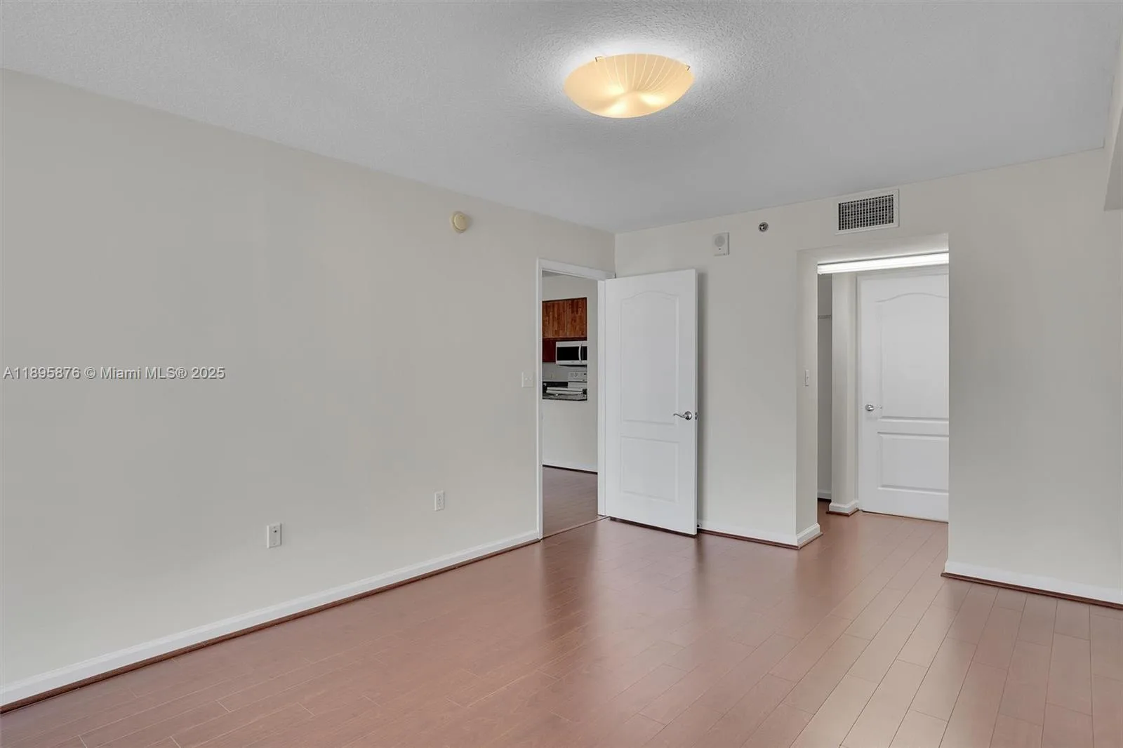 1200 Brickell Bay Dr # 2821, Miami, FL 33131 photo 10