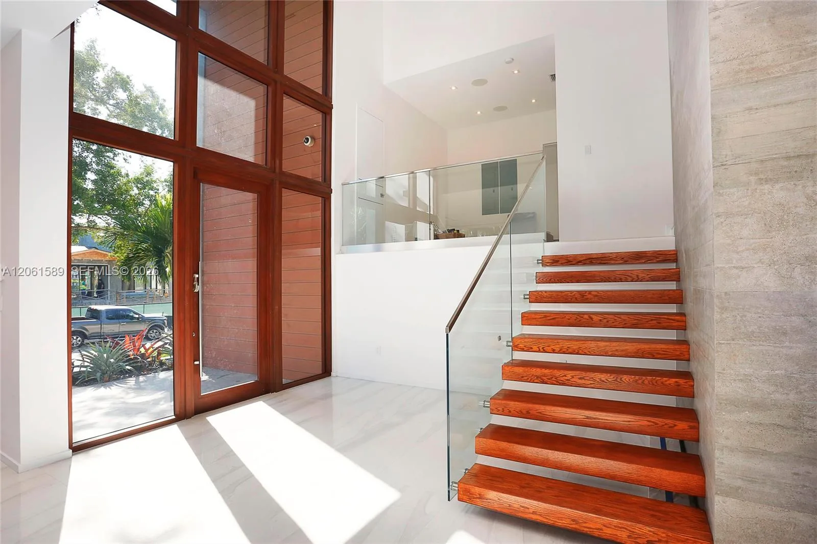 121 Buttonwood Dr, Key Biscayne, FL 33149 photo 3