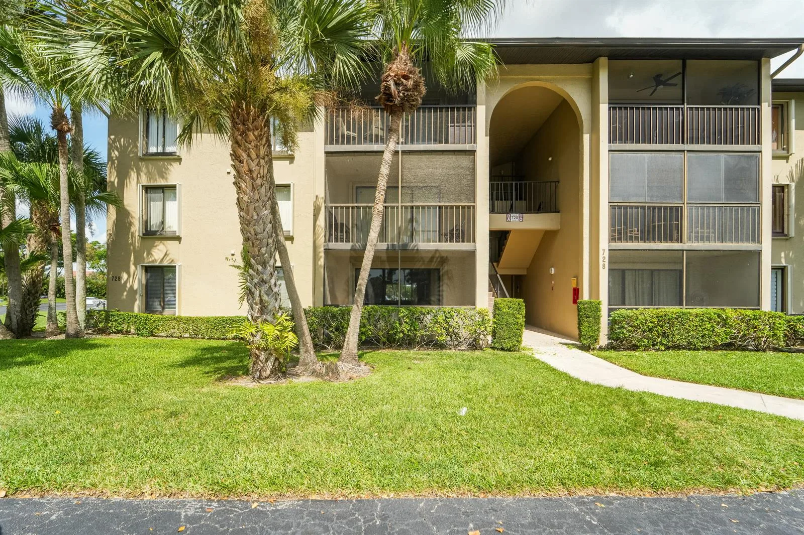 728 Sunny Pine Way # A1, FL 33415