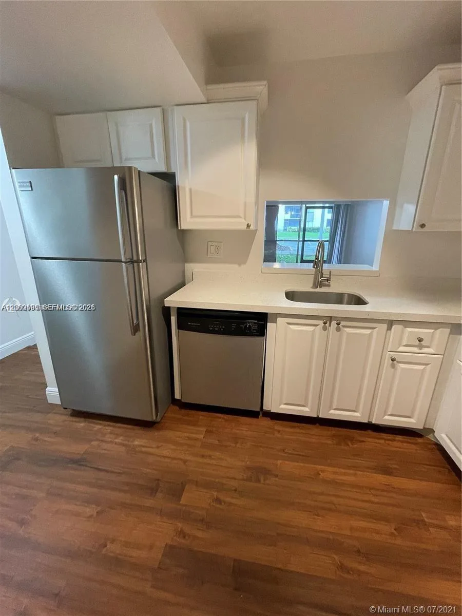 721 N Pine Island Rd # 104, Plantation, FL 33324 photo 7