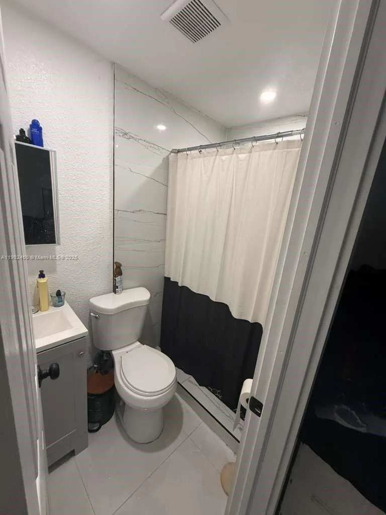 511 NW 133rd St # 4, North Miami, FL 33168 photo 4