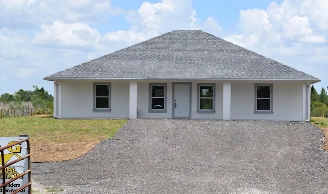 18121 NW 272nd Street, Okeechobee, FL 34972