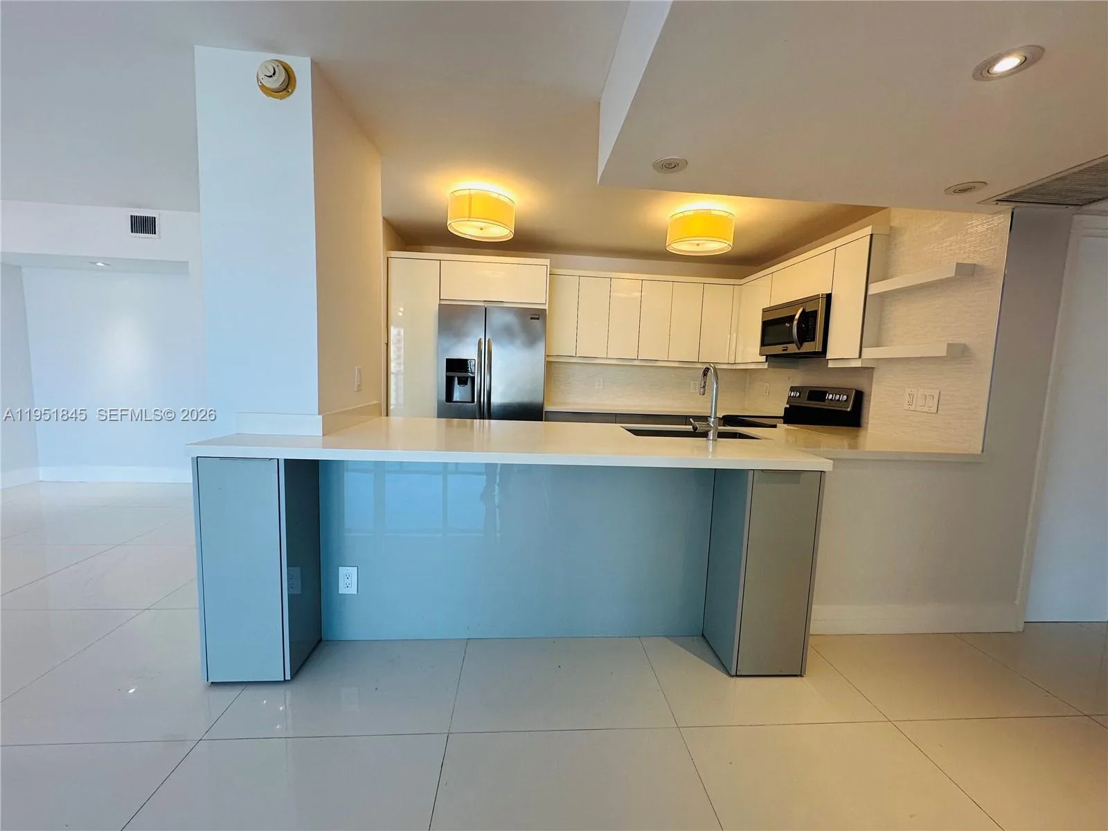 100 Bayview Dr # 1528, Sunny Isles Beach, FL 33160 photo 4