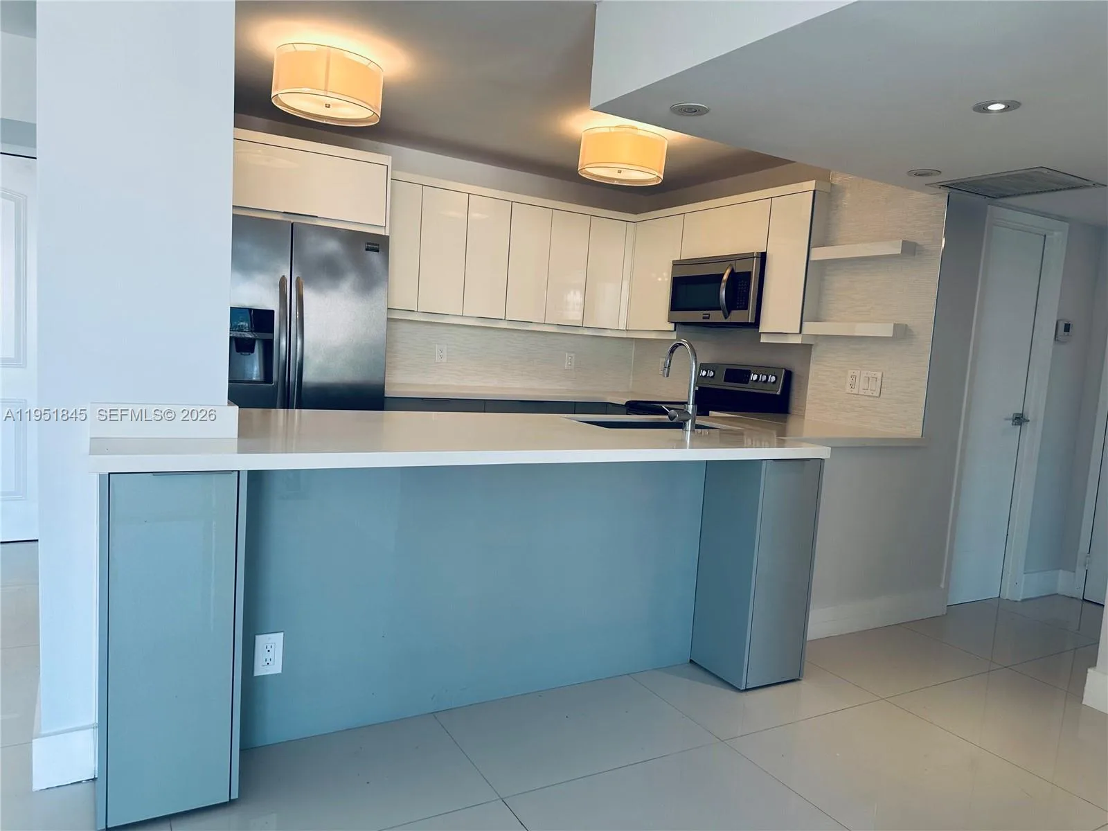 100 Bayview Dr # 1528, Sunny Isles Beach, FL 33160 photo 5