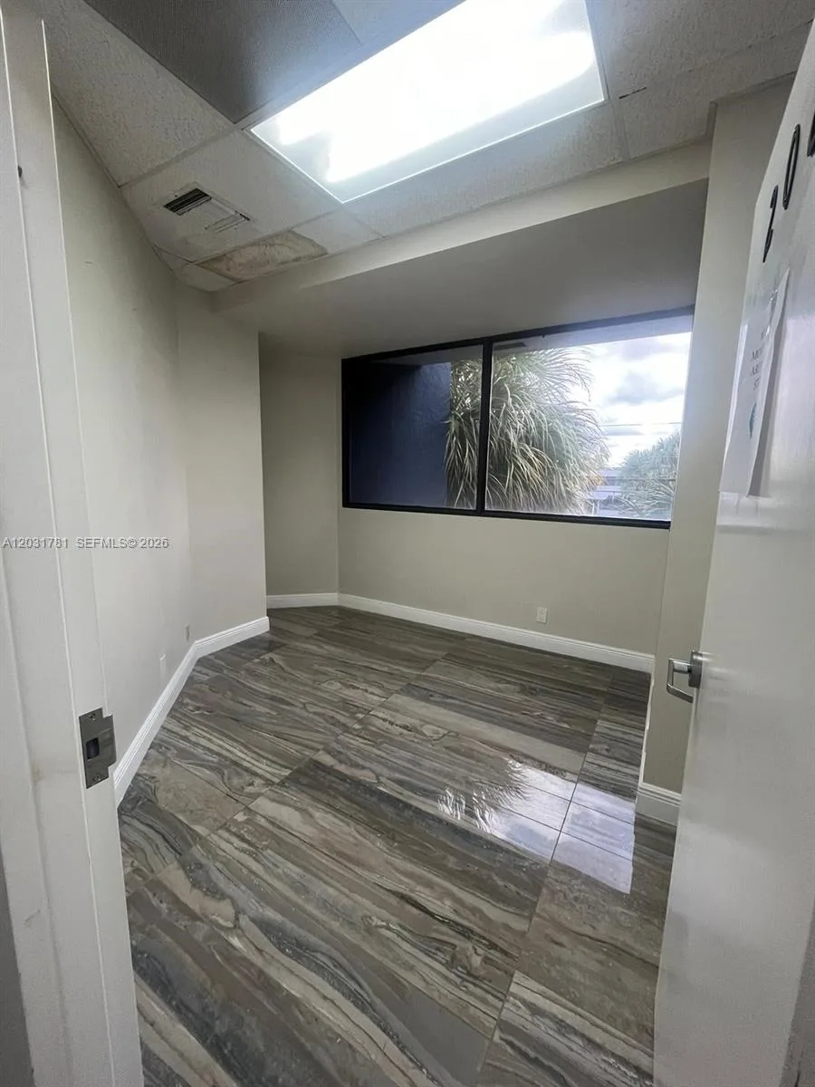 6101 W Atlantic Blvd # 208, Margate, FL 33063