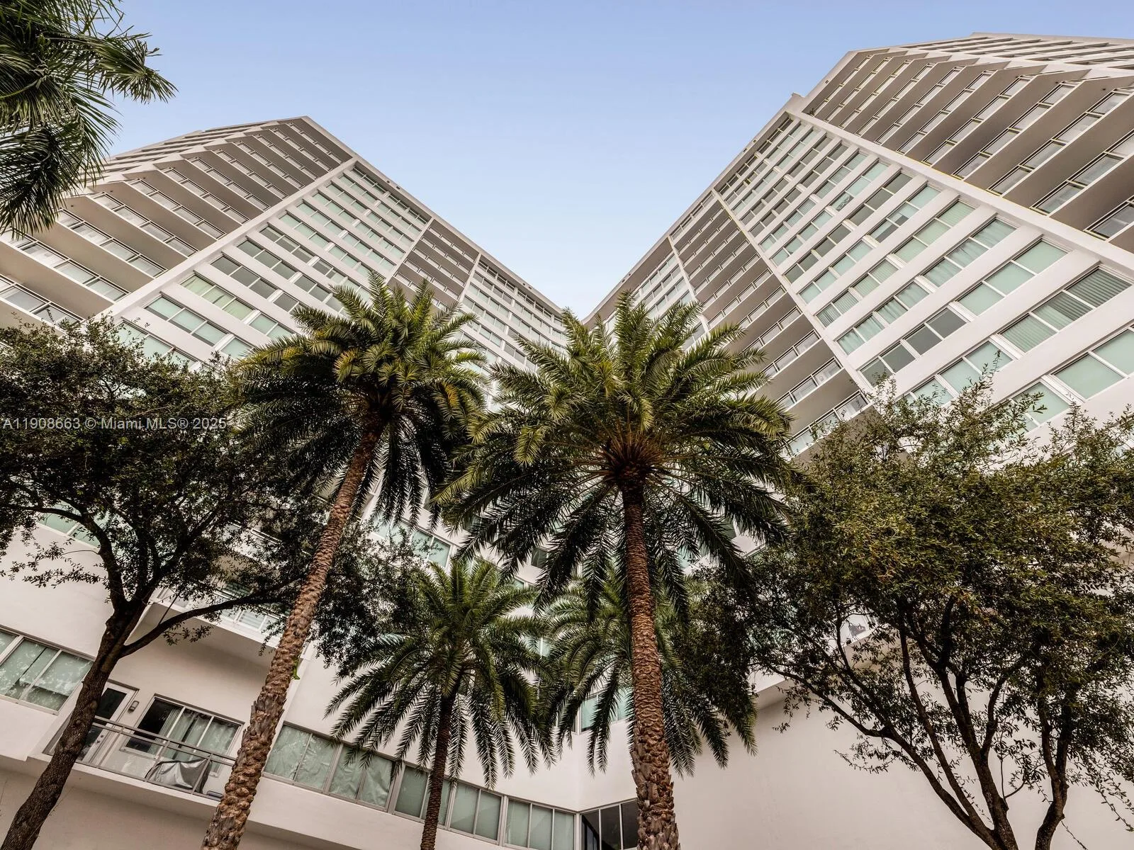7135 Collins Ave # 523, Miami Beach, FL 33141 photo 4