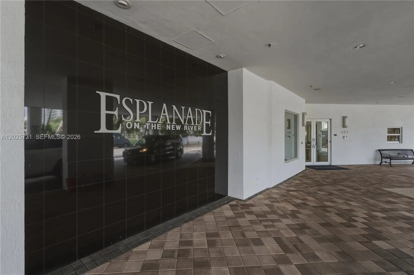 Esplanade on the River – photo 12