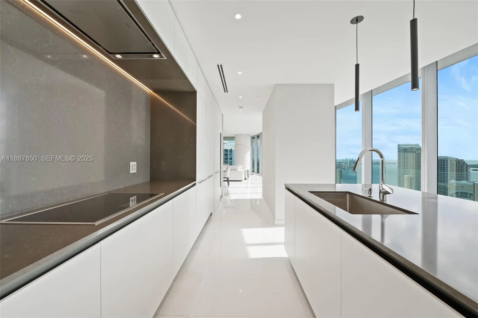 300 Biscayne Blvd Way # 3701, Miami, FL 33131 photo 10