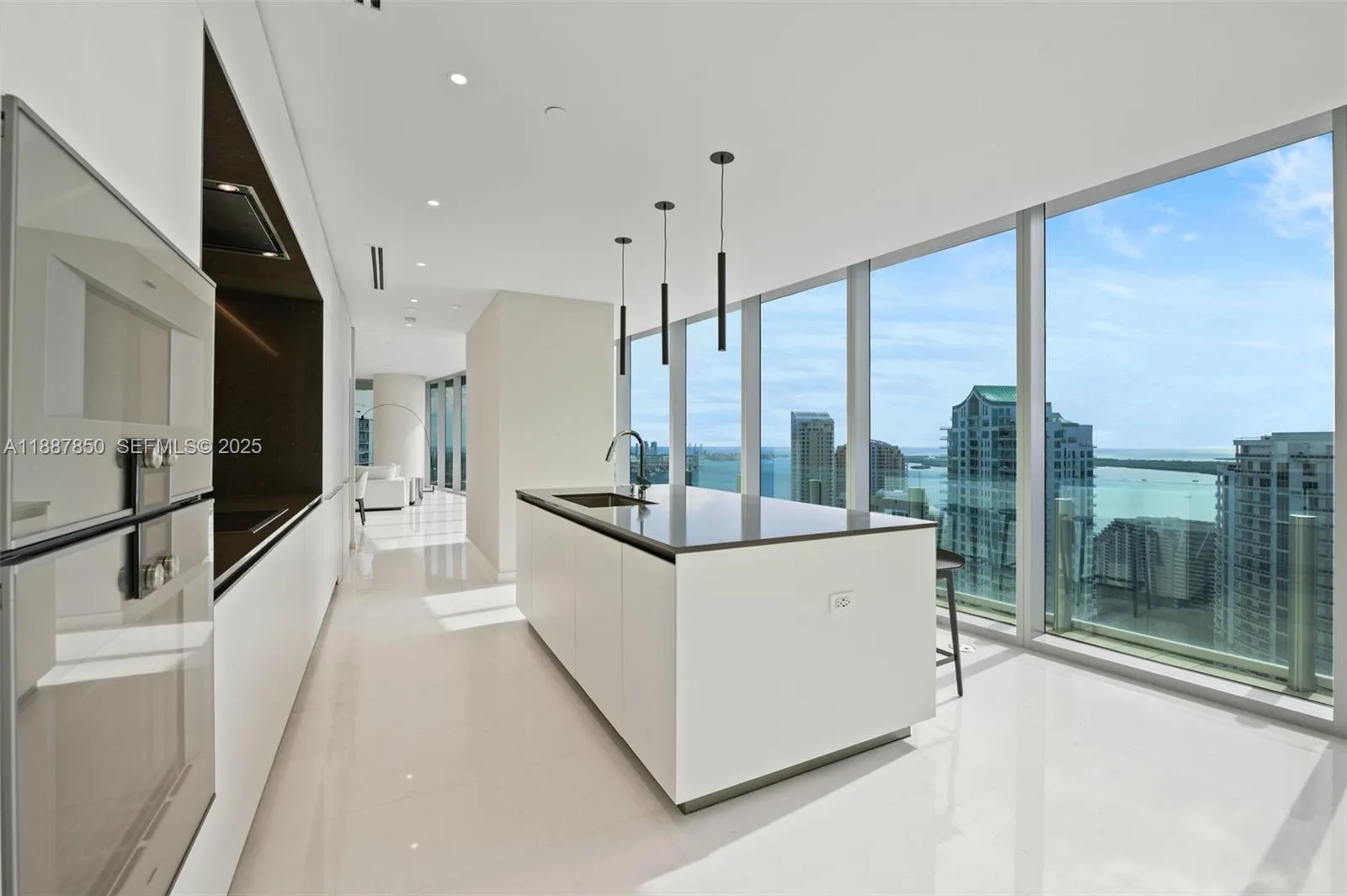 300 Biscayne Blvd Way # 3701, Miami, FL 33131 photo 11