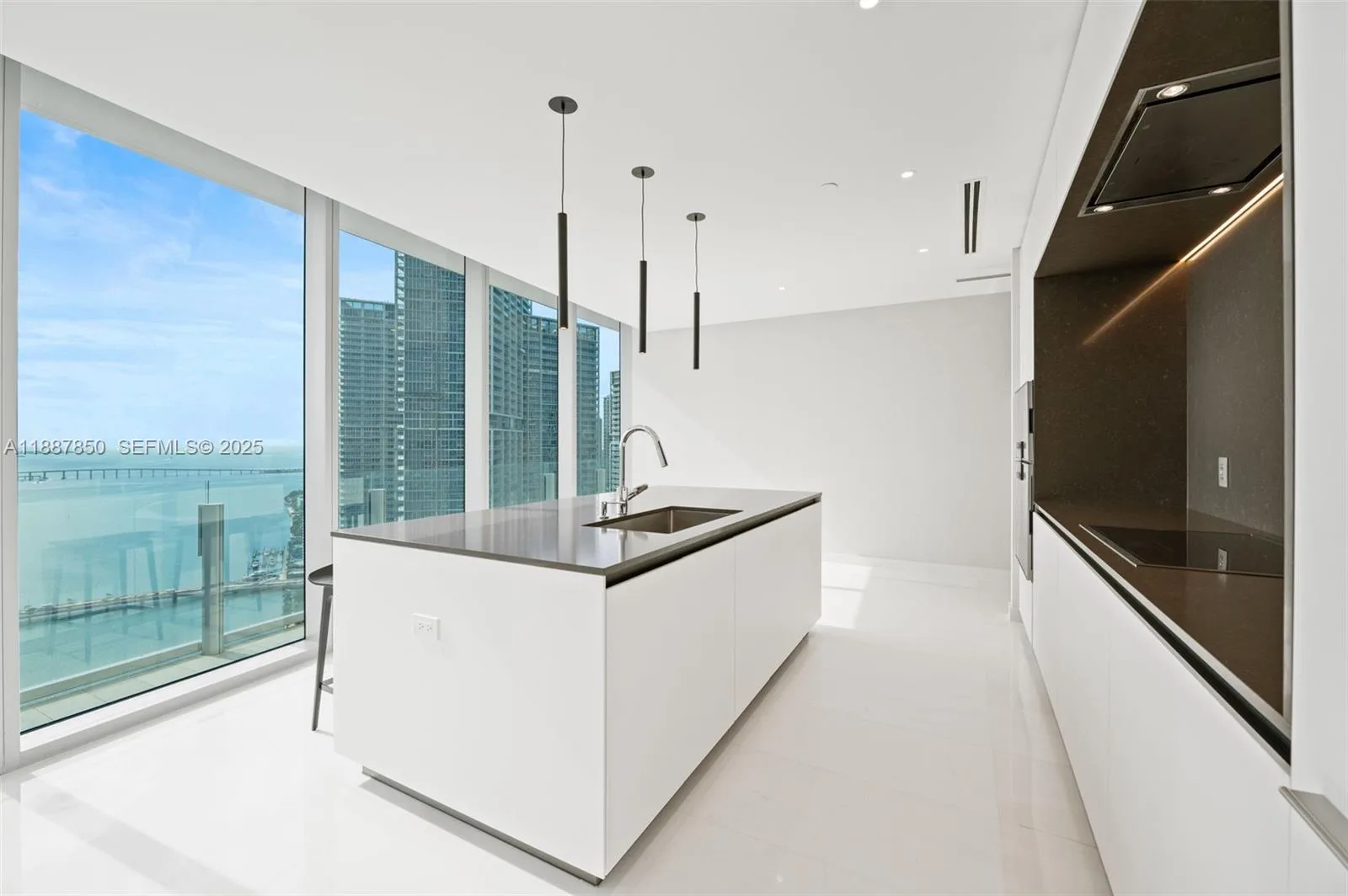 300 Biscayne Blvd Way # 3701, Miami, FL 33131 photo 8