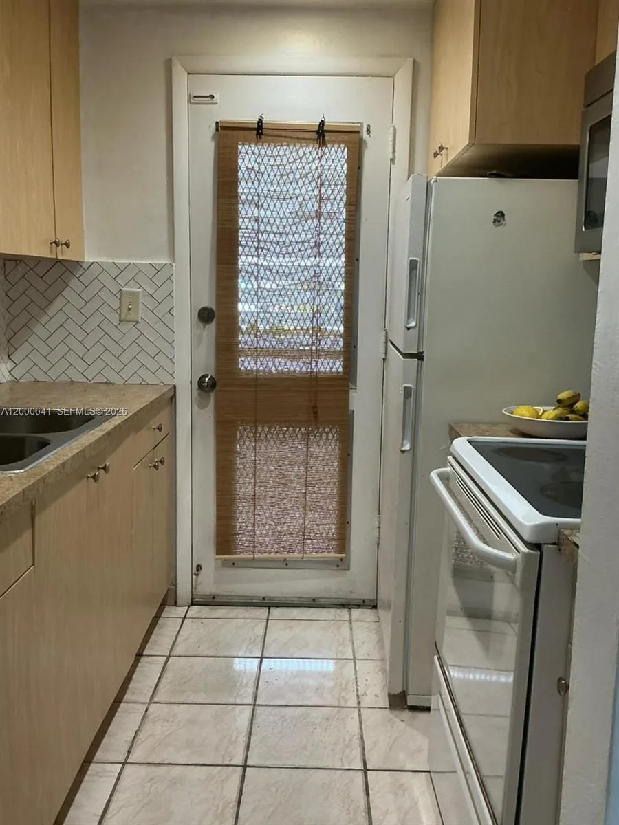 16900 NE 14 # 109, Miami, FL 33162 photo 12
