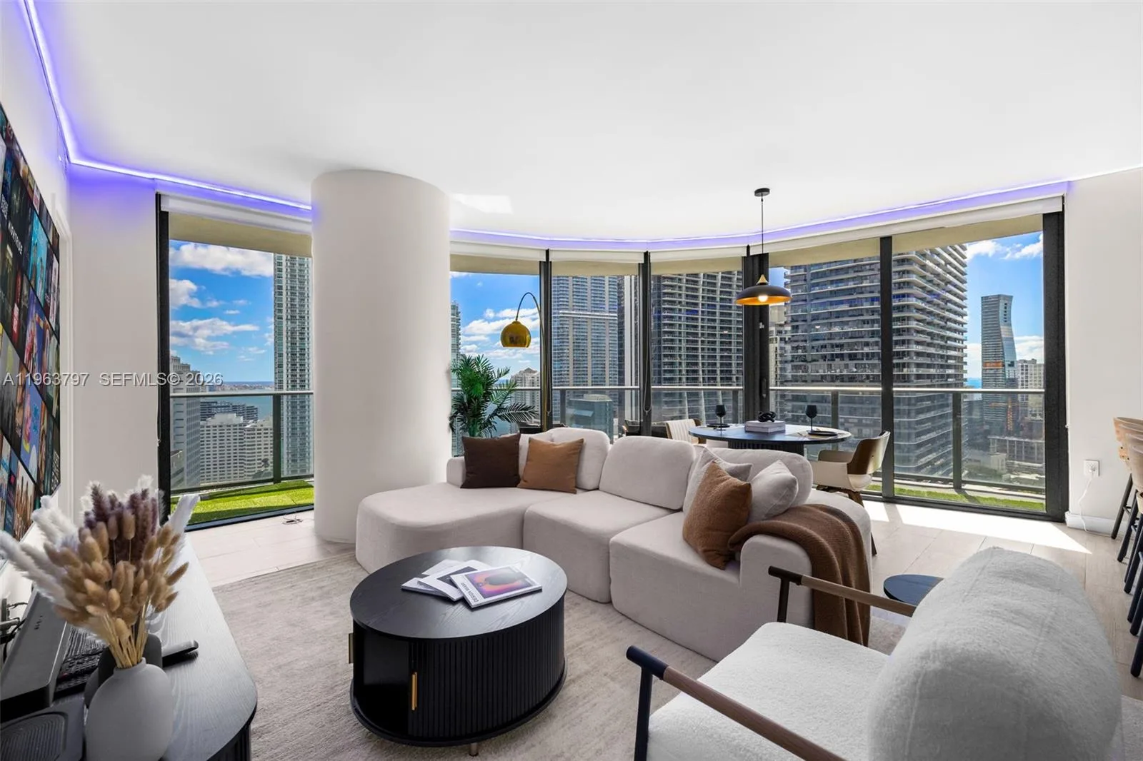 45 SW 9th St # 2803, Miami, FL 33130