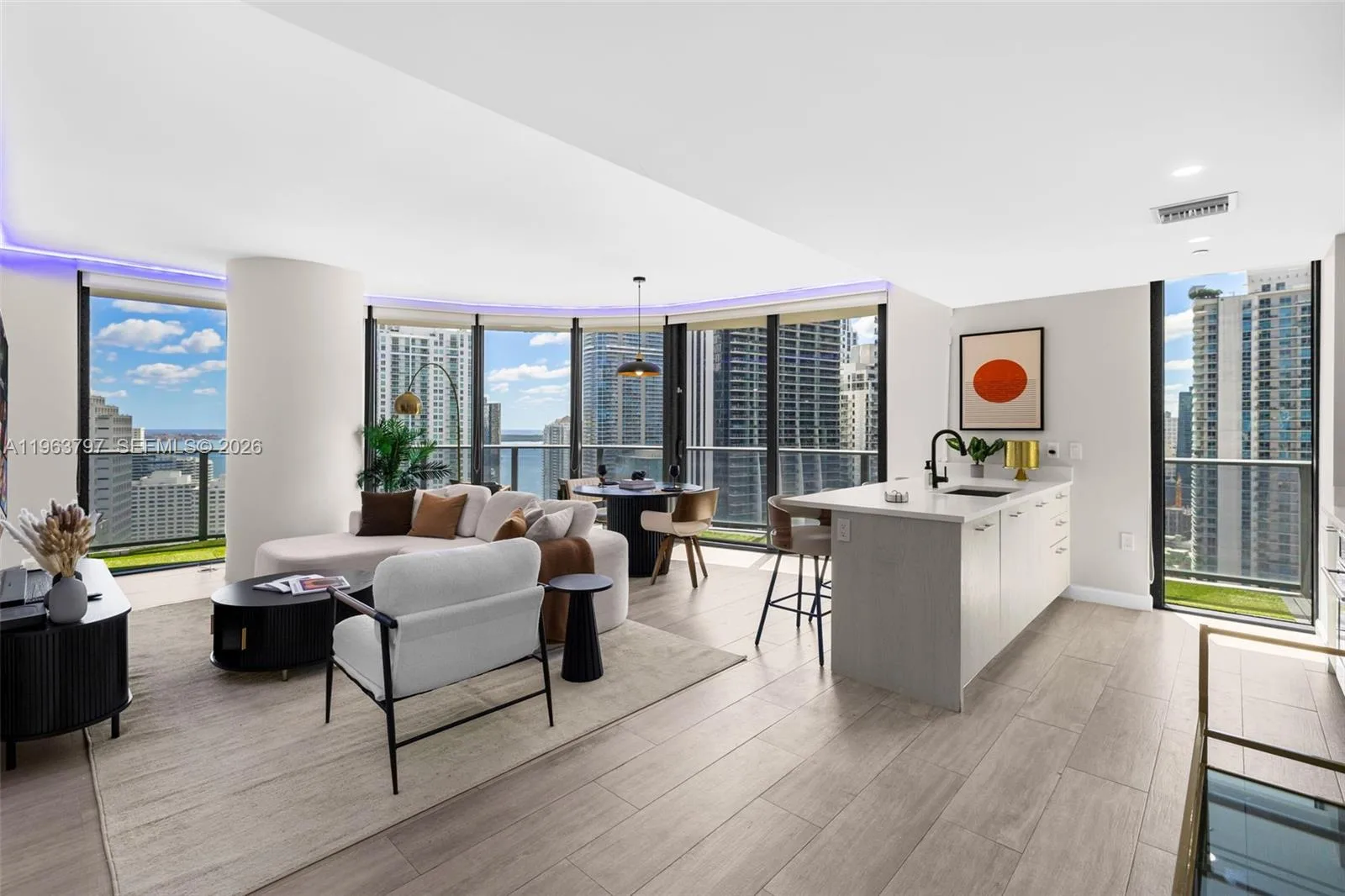 45 SW 9th St # 2803, Miami, FL 33130 photo 3