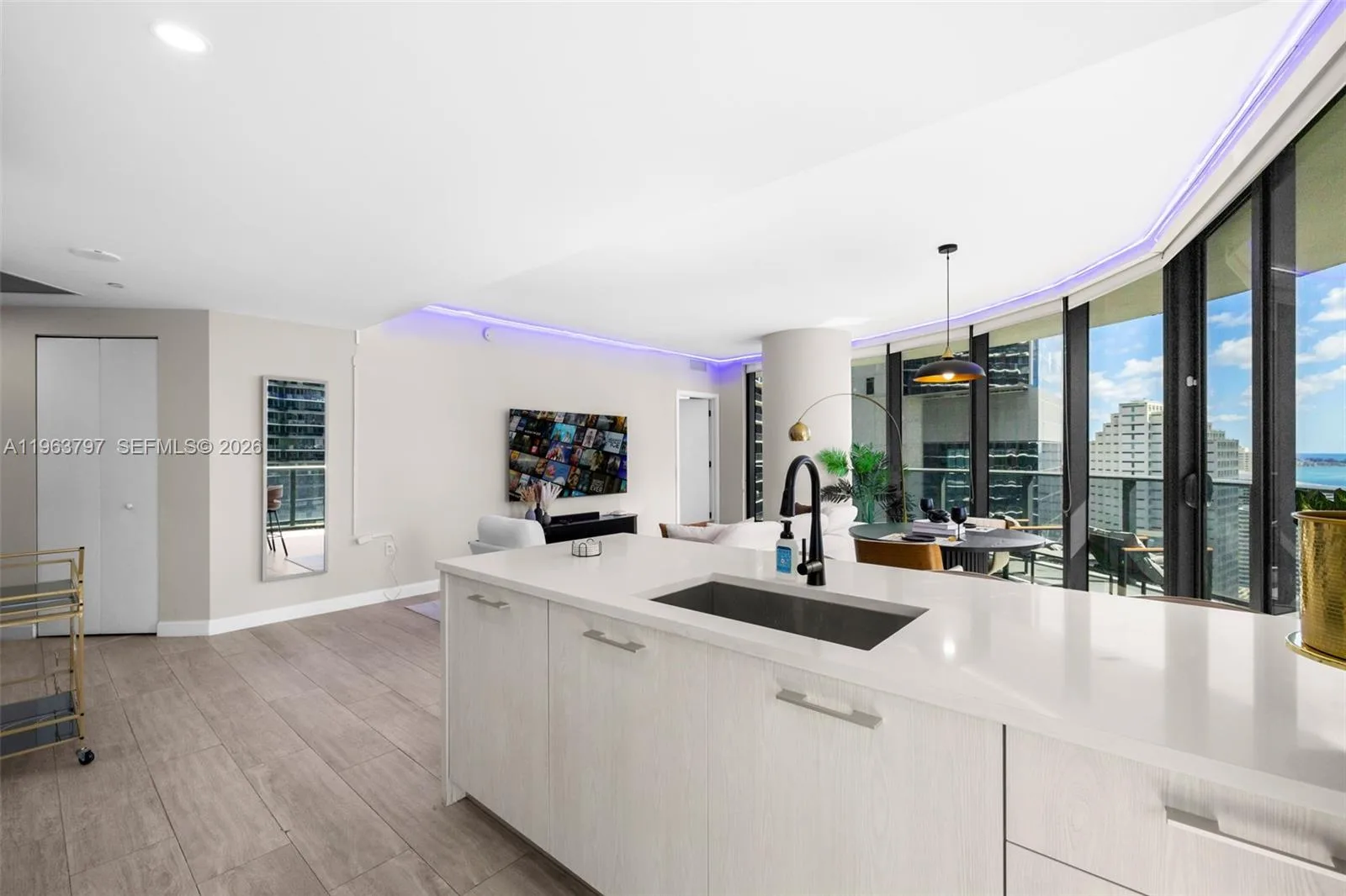 45 SW 9th St # 2803, Miami, FL 33130 photo 7