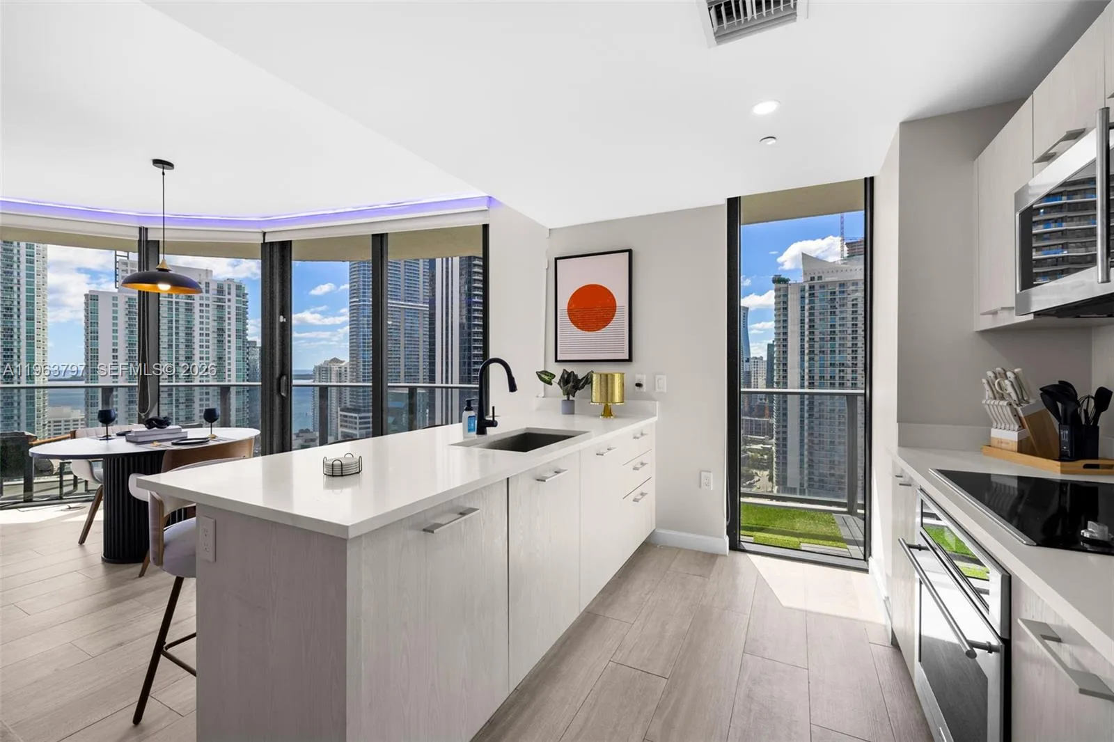 45 SW 9th St # 2803, Miami, FL 33130 photo 8