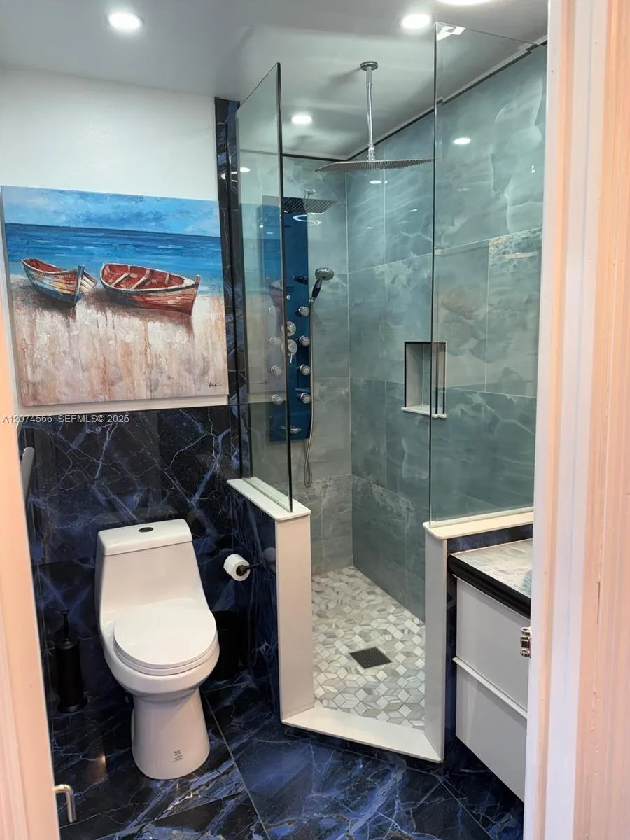 5121 W Oakland Park Blvd # 212, Lauderdale Lakes, FL 33313 photo 13