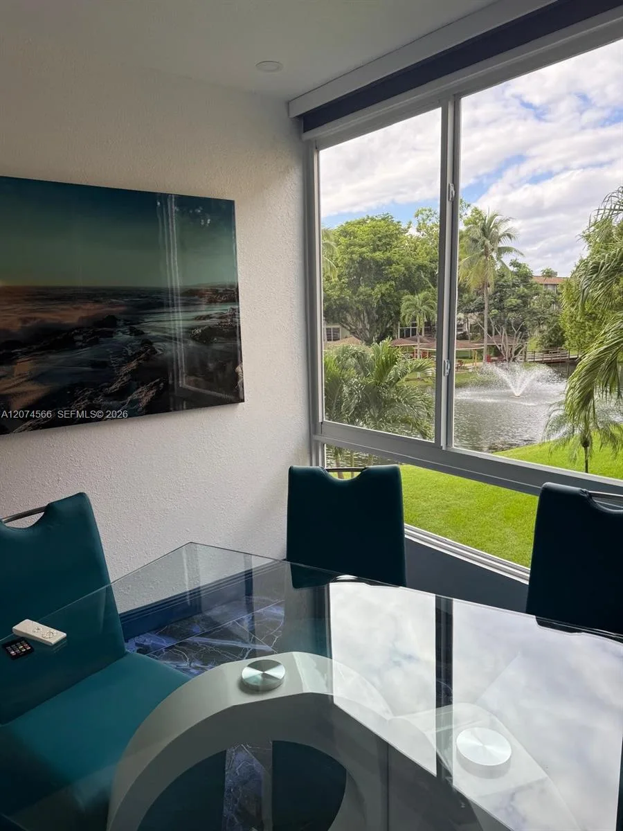 5121 W Oakland Park Blvd # 212, Lauderdale Lakes, FL 33313 photo 4