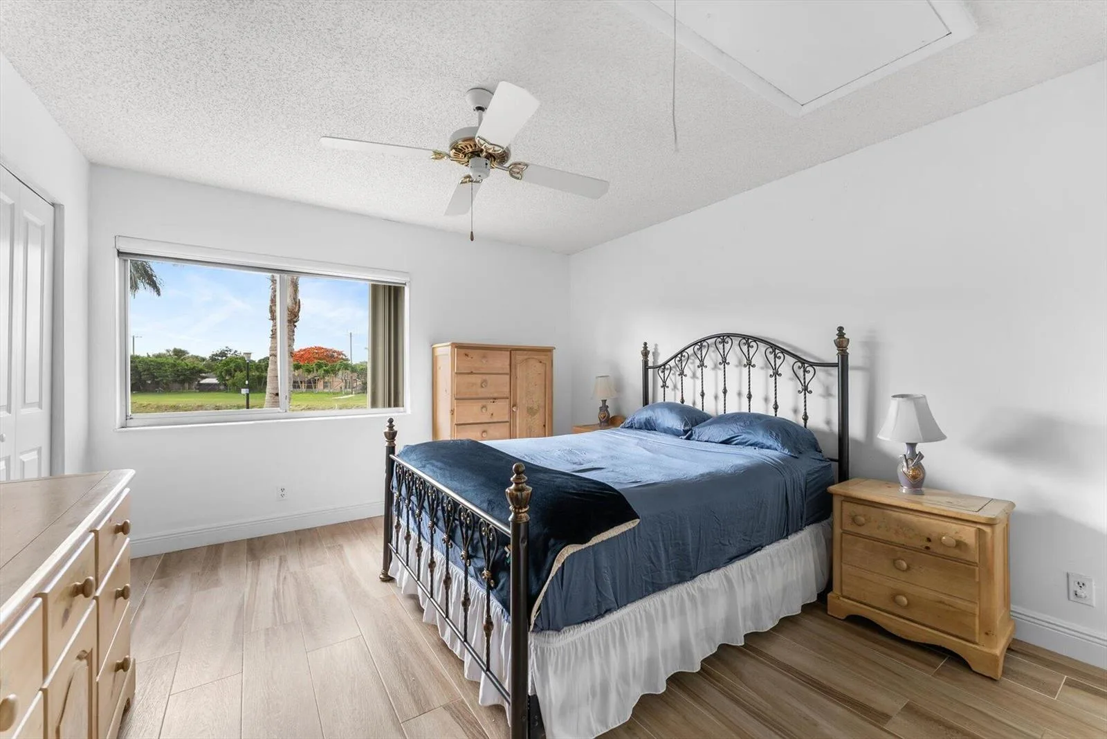 421 Pine Glen Lane # A2, FL 33463 photo 5