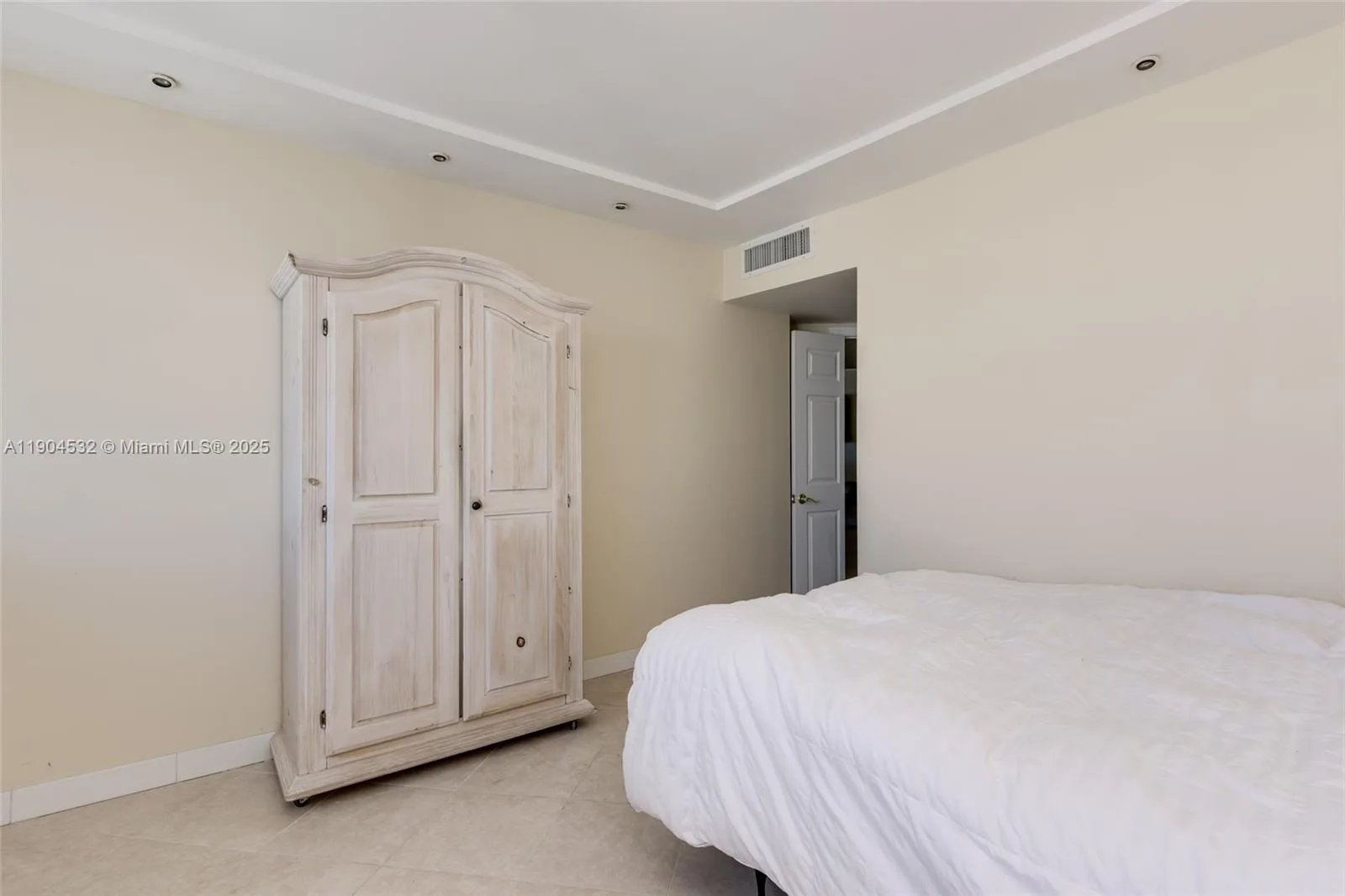 1410 S Ocean Dr # 1702, Hollywood, FL 33019 photo 11