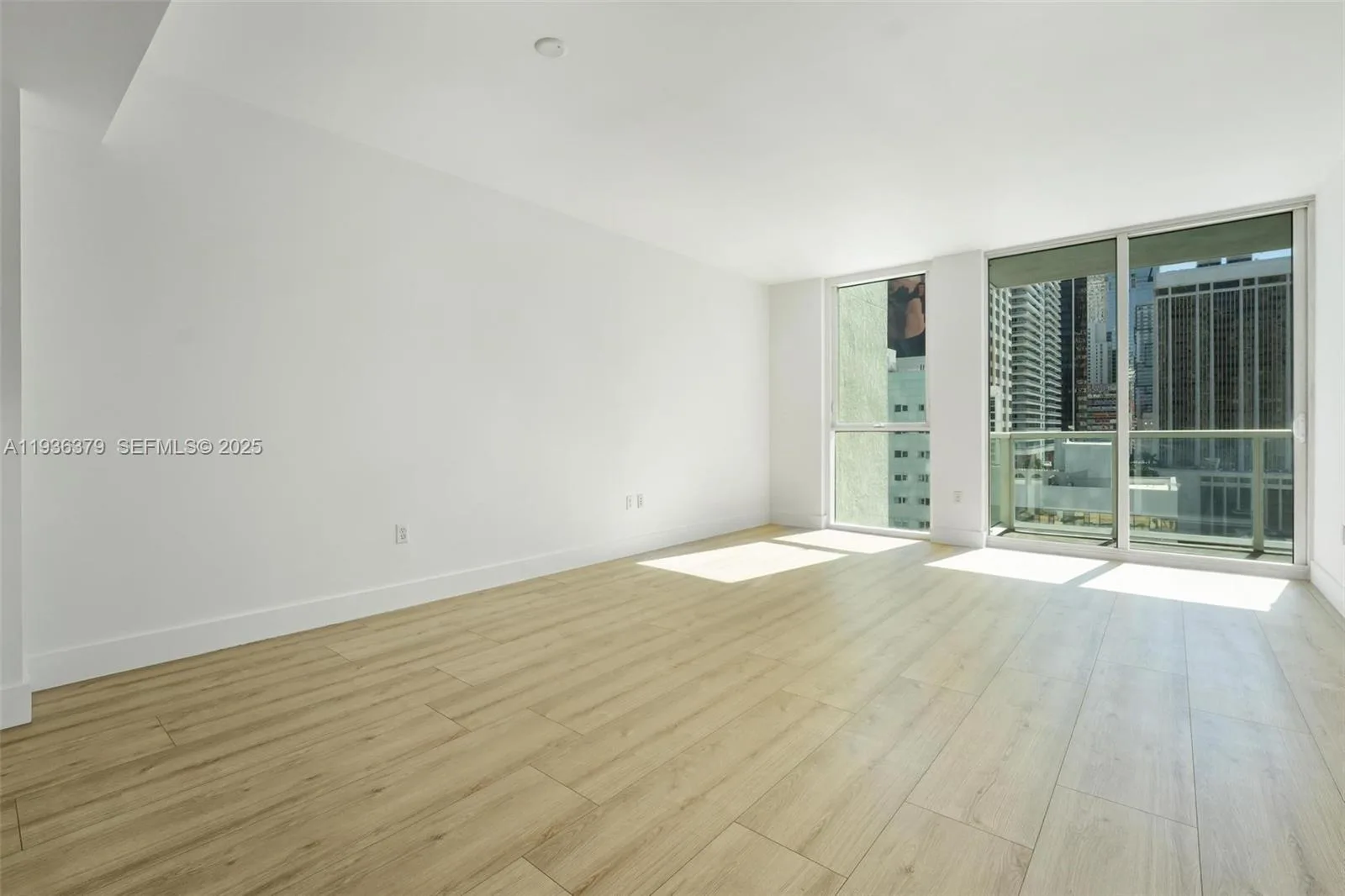244 Biscayne Blvd # 1505, Miami, FL 33132 photo 8