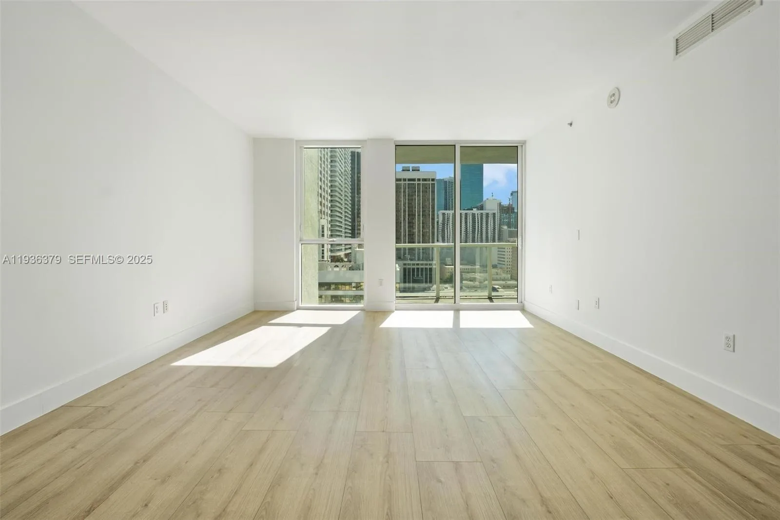 244 Biscayne Blvd # 1505, Miami, FL 33132 photo 9