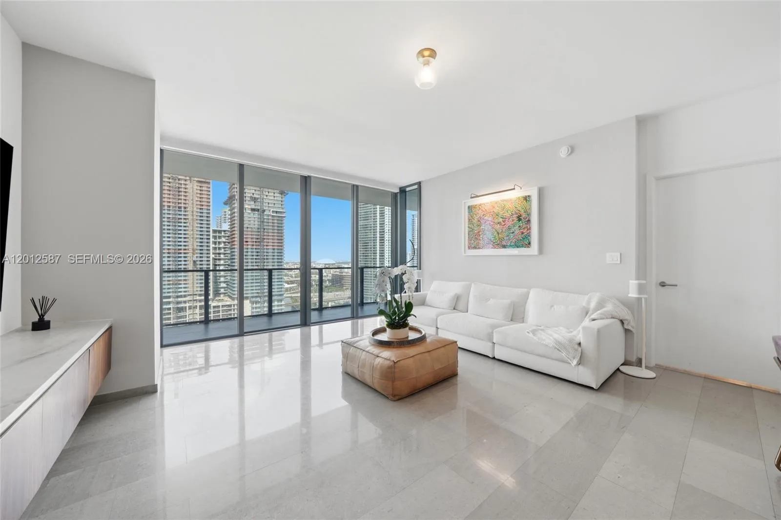 68 SE 6th St # 1904, Miami, FL 33131 photo 2
