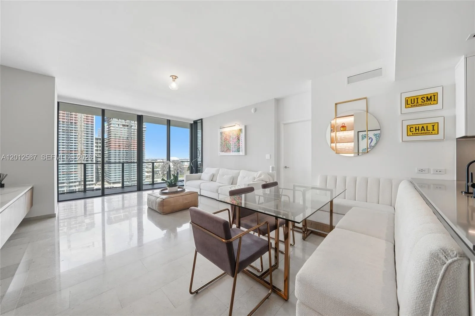 68 SE 6th St # 1904, Miami, FL 33131 photo 3