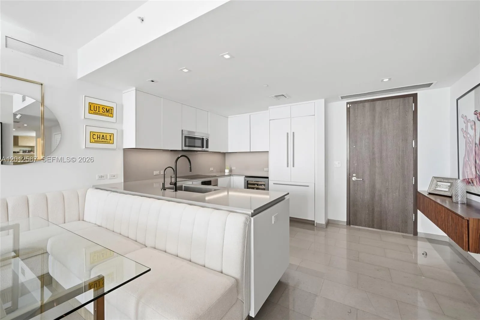 68 SE 6th St # 1904, Miami, FL 33131 photo 4