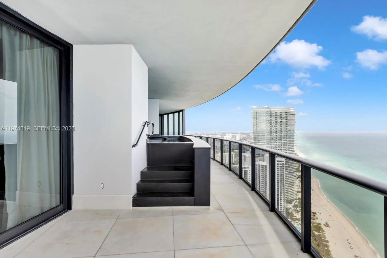 18555 Collins Ave # 4605, Sunny Isles Beach, FL 33160 photo 4