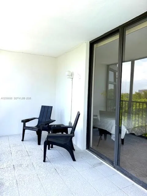 20100 W Country Club Dr # 608, Aventura, FL 33180 photo 11