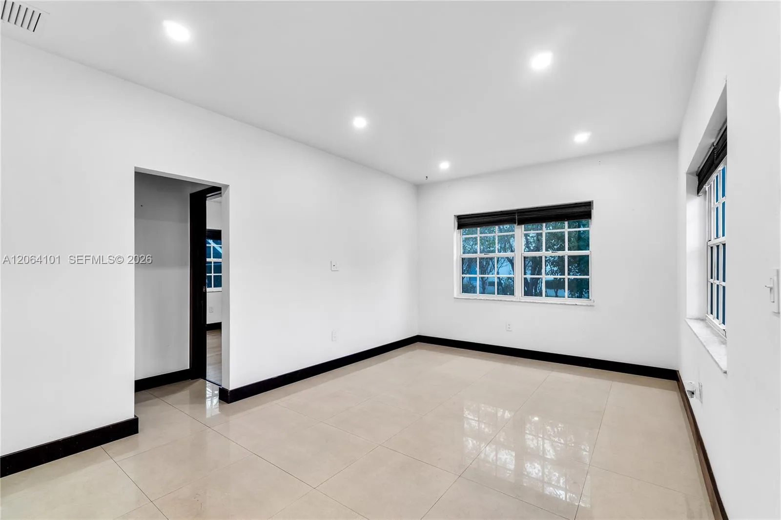 8335 E Crespi Blvd # 4, Miami Beach, FL 33141 photo 8