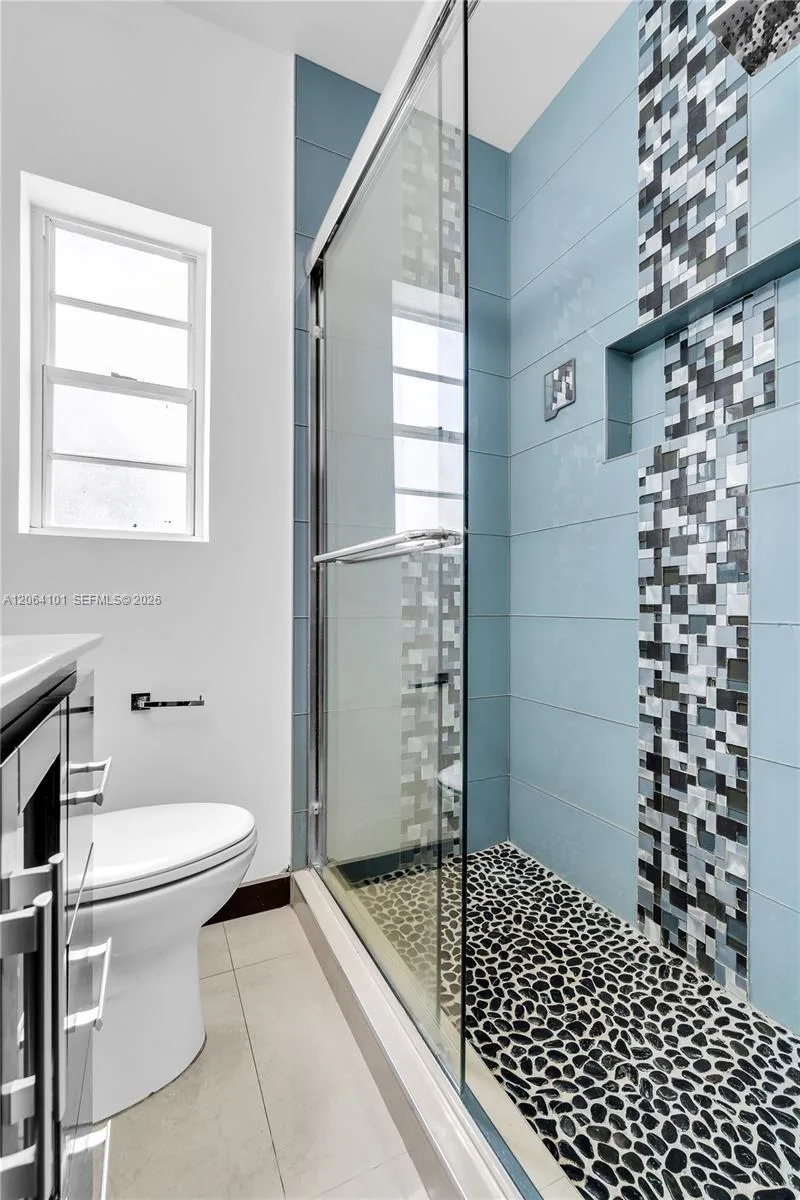 8335 E Crespi Blvd # 4, Miami Beach, FL 33141 photo 9