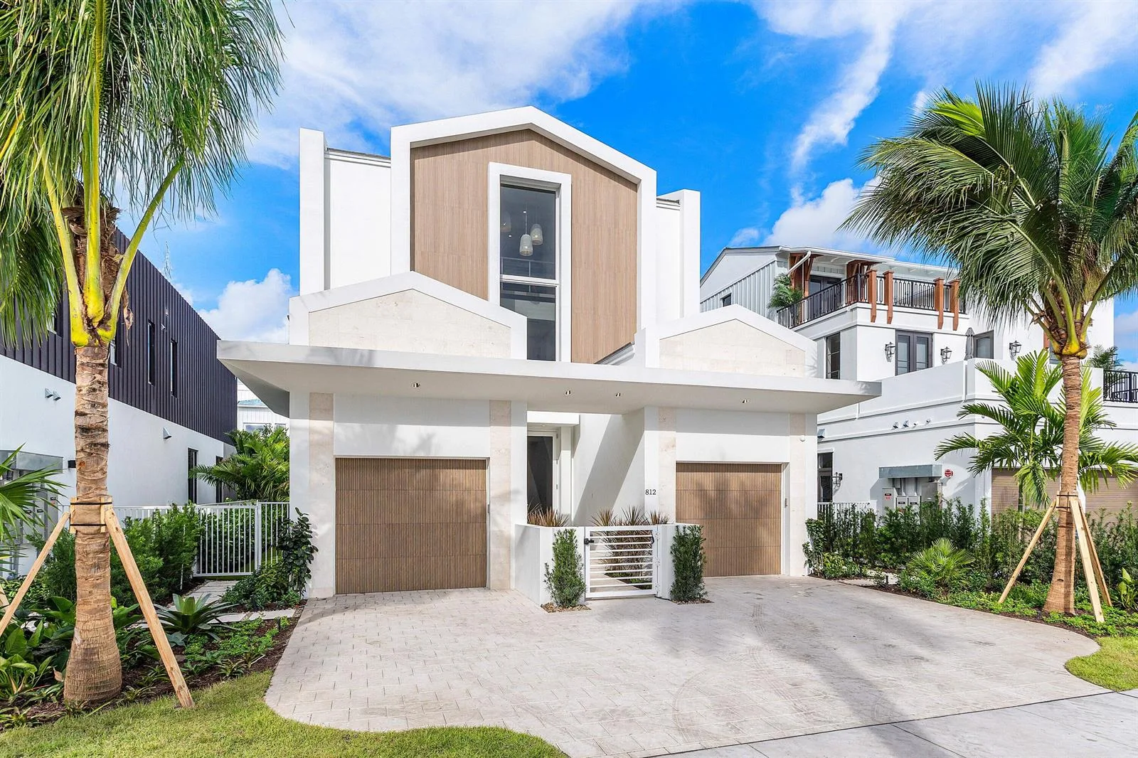 812 Palm Trail, Delray Beach, FL 33483 photo 2