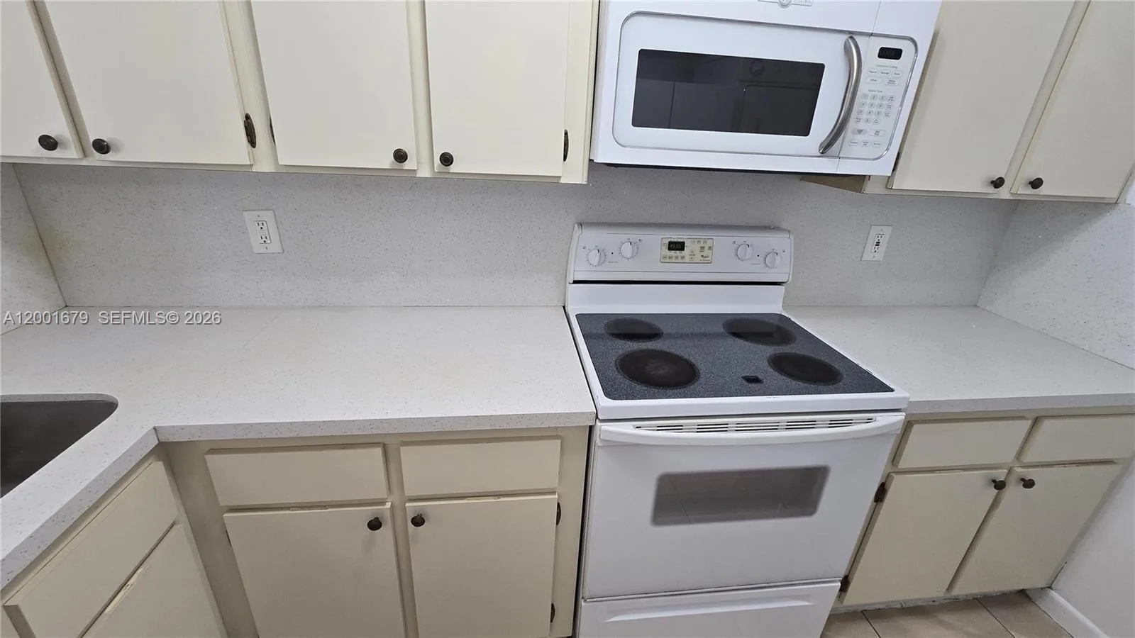2605 W 67th Pl # 23-10, Hialeah, FL 33016 photo 5