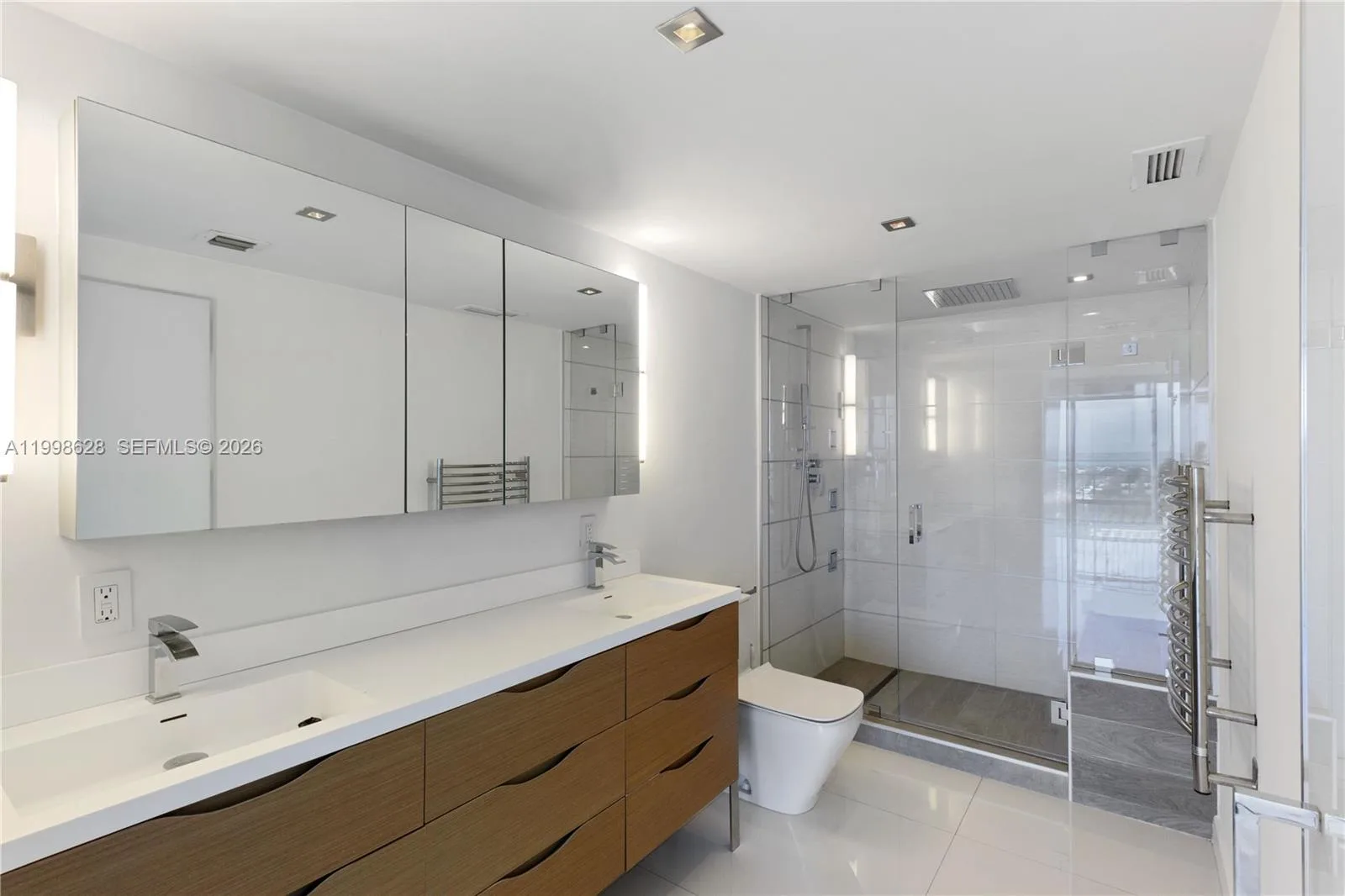881 Ocean Dr # 18F, Key Biscayne, FL 33149 photo 10