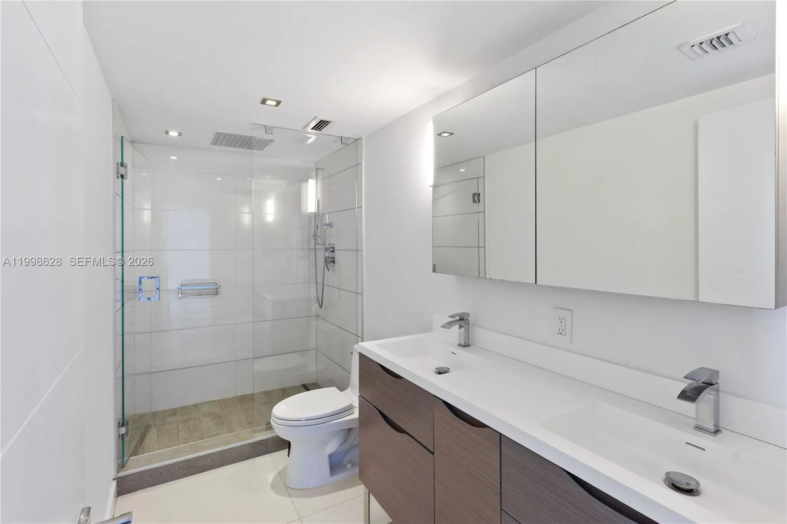 881 Ocean Dr # 18F, Key Biscayne, FL 33149 photo 7
