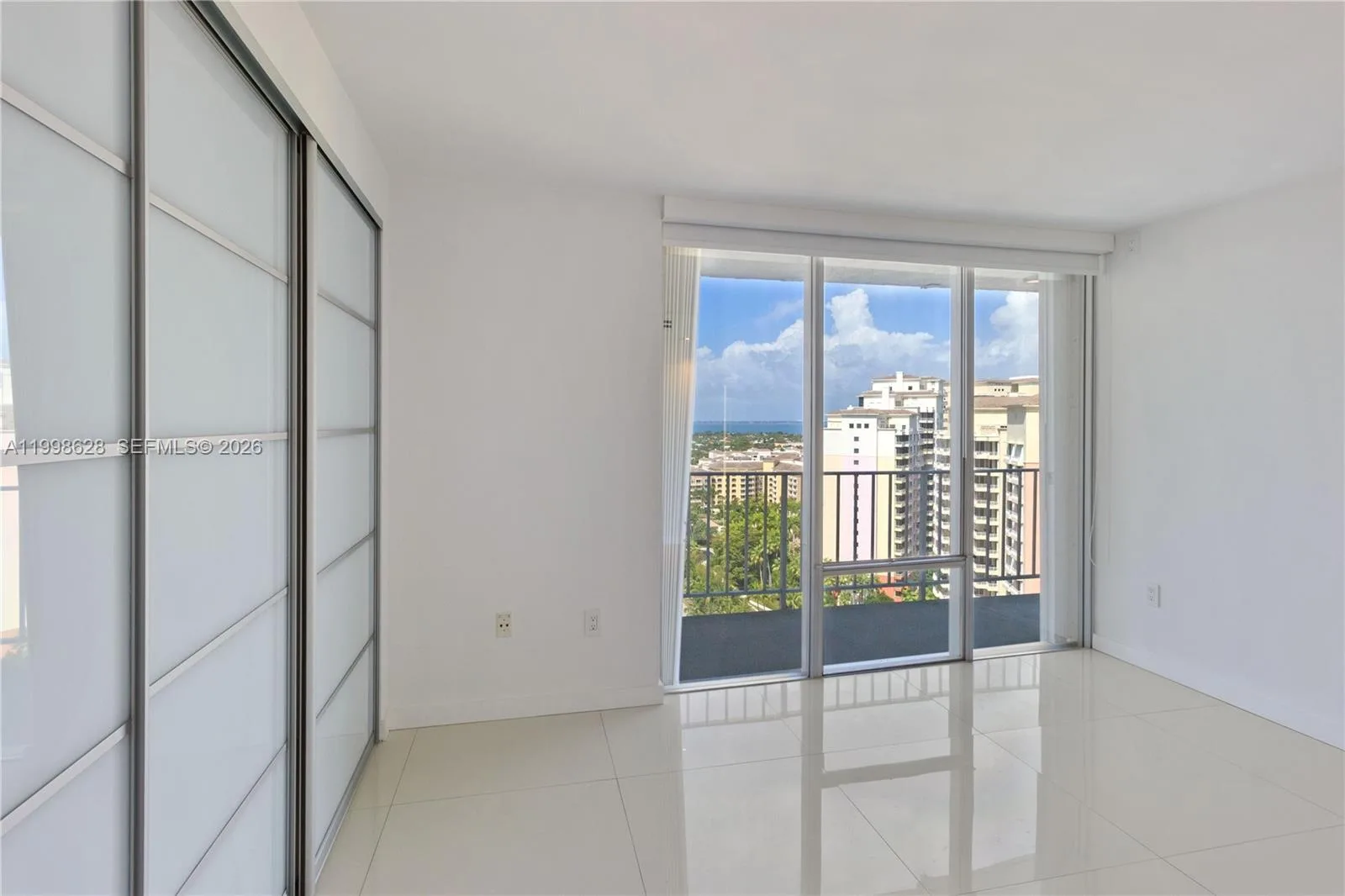881 Ocean Dr # 18F, Key Biscayne, FL 33149 photo 8