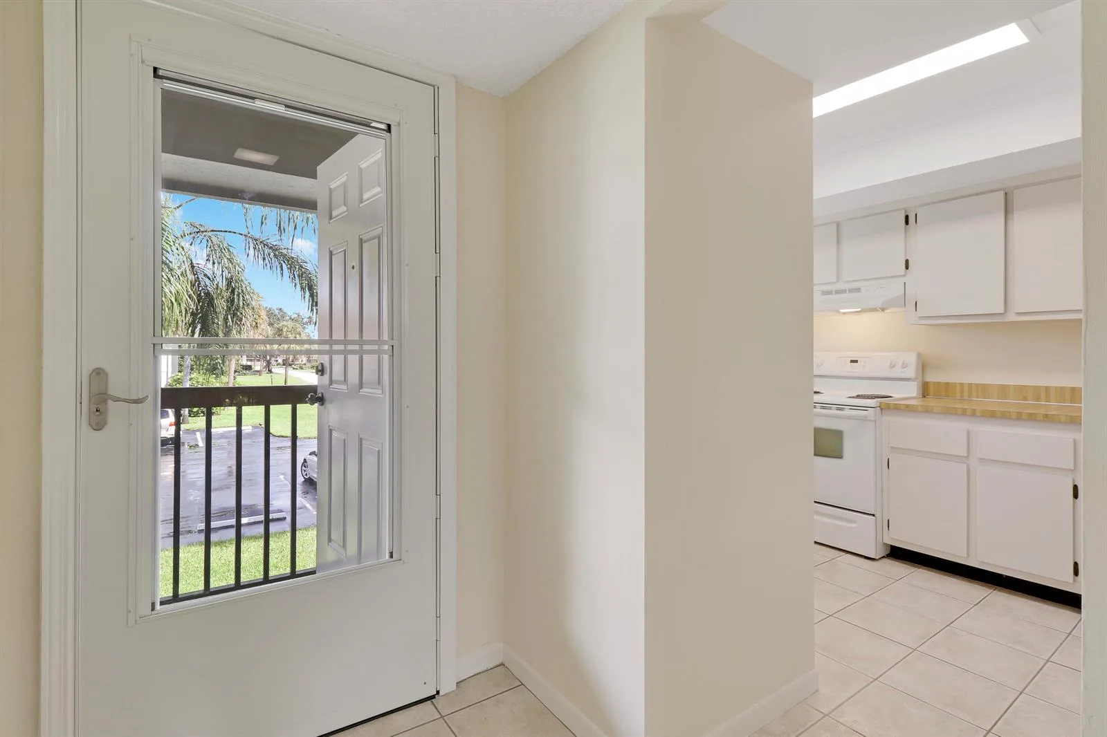 1600 NE Dixie Highway # 10-203, Jensen Beach, FL 34957 photo 4
