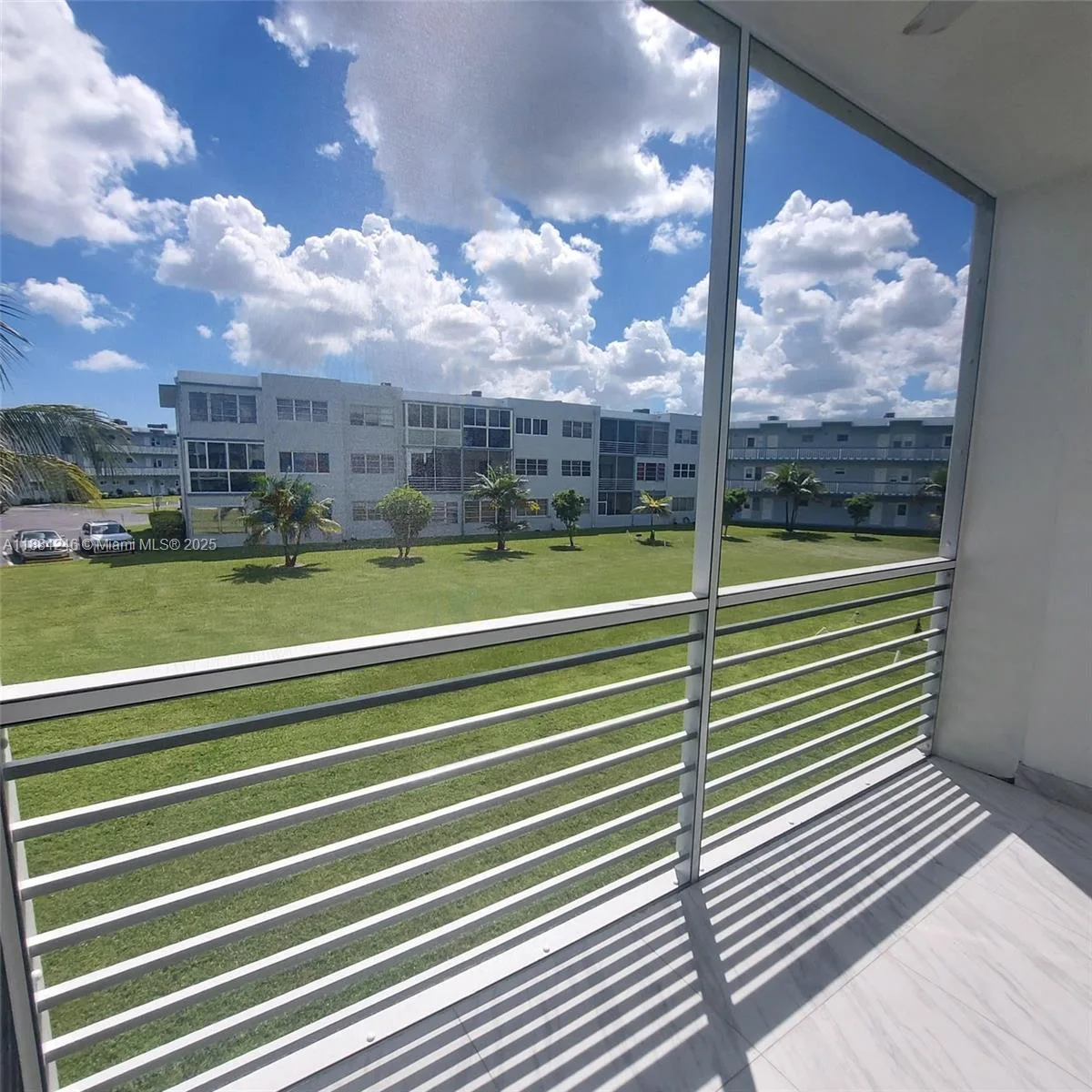 2300 Park Ln # 211, Hollywood, FL 33021