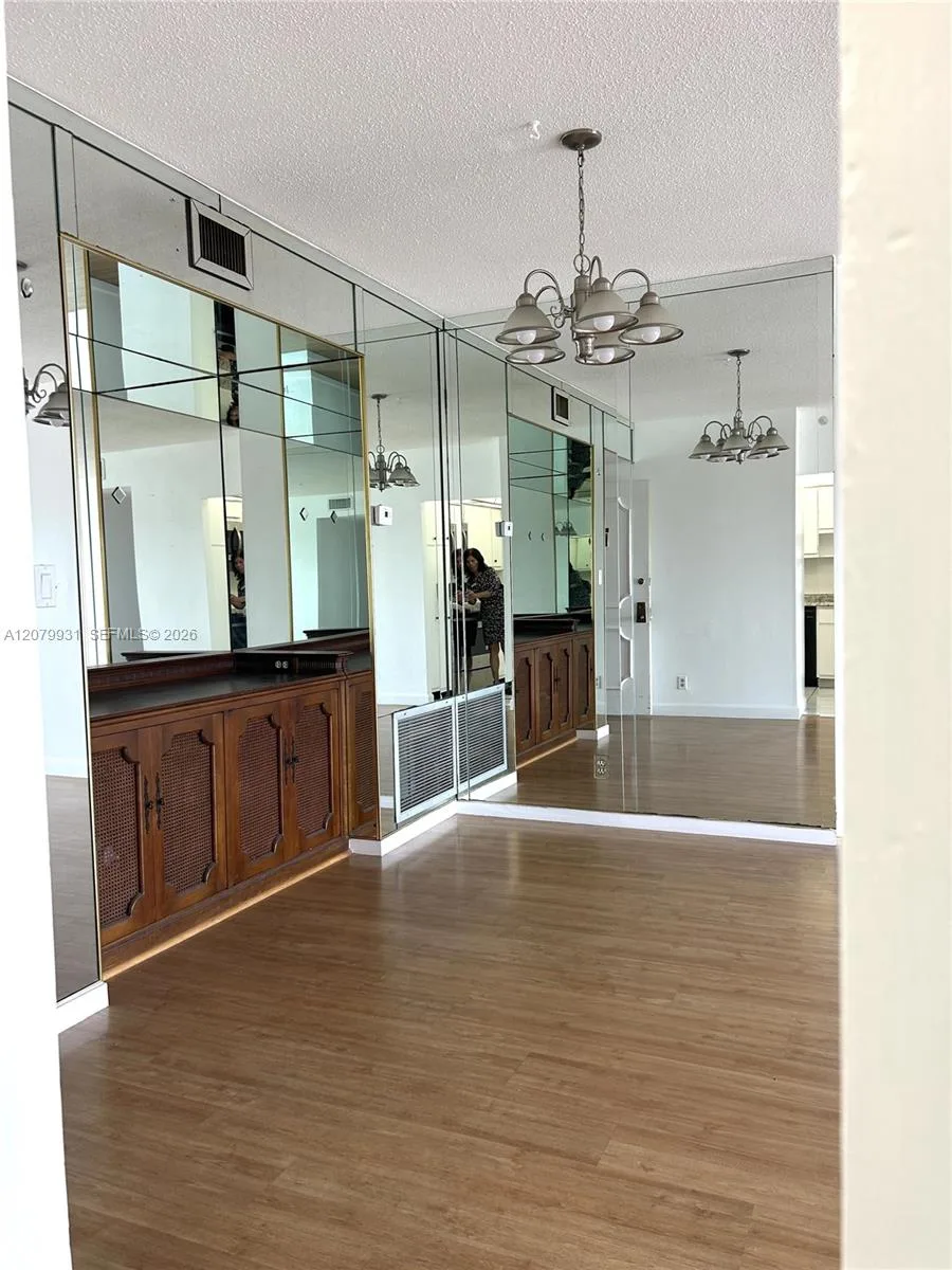 4400 Hillcrest Dr # 402B, Hollywood, FL 33021 photo 4
