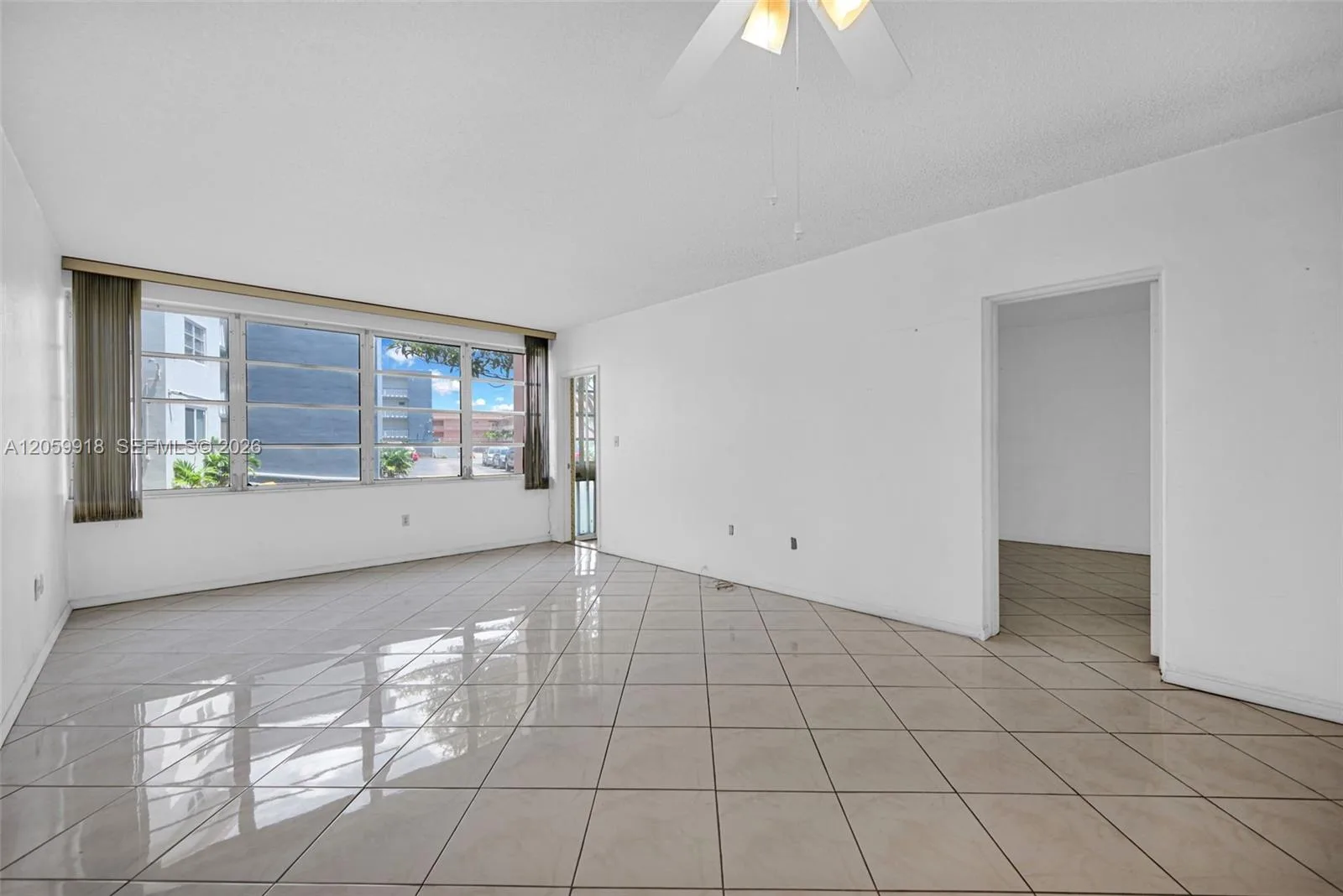 18555 NE 14th Ave # 502, Miami, FL 33179 photo 11