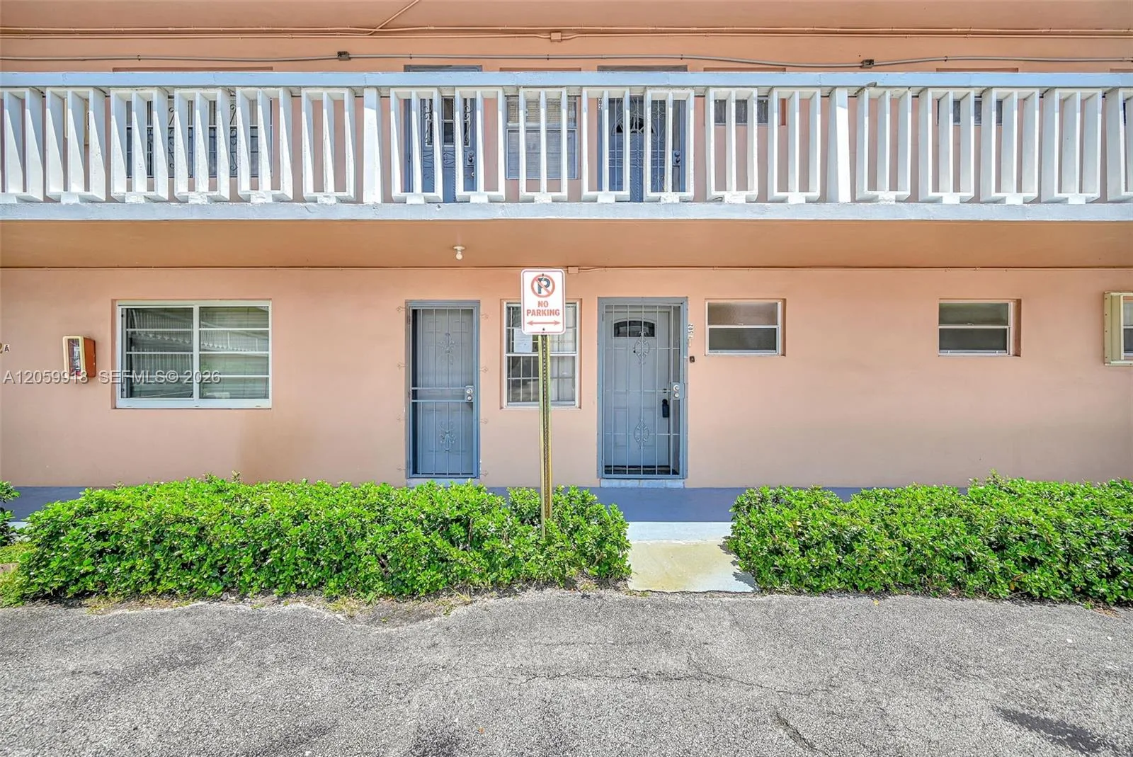 18555 NE 14th Ave # 502, Miami, FL 33179 photo 2