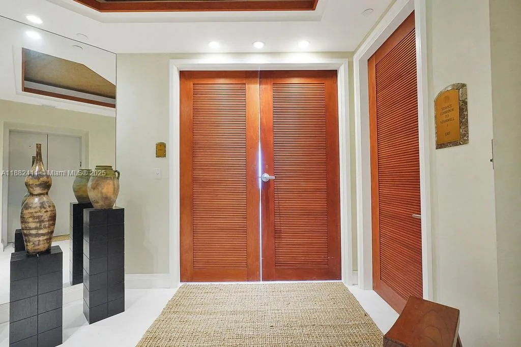 16047 Collins Ave # 2904, Sunny Isles Beach, FL 33160