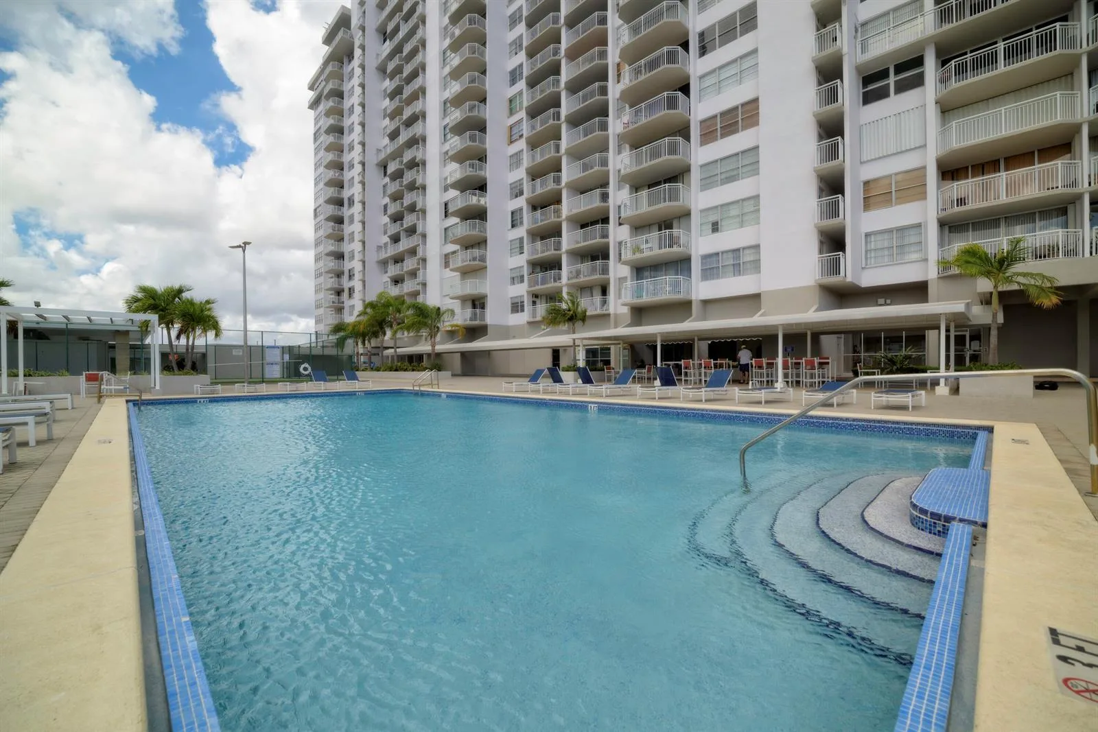 18081 Biscayne Boulevard # 403, Aventura, FL 33160 photo 13